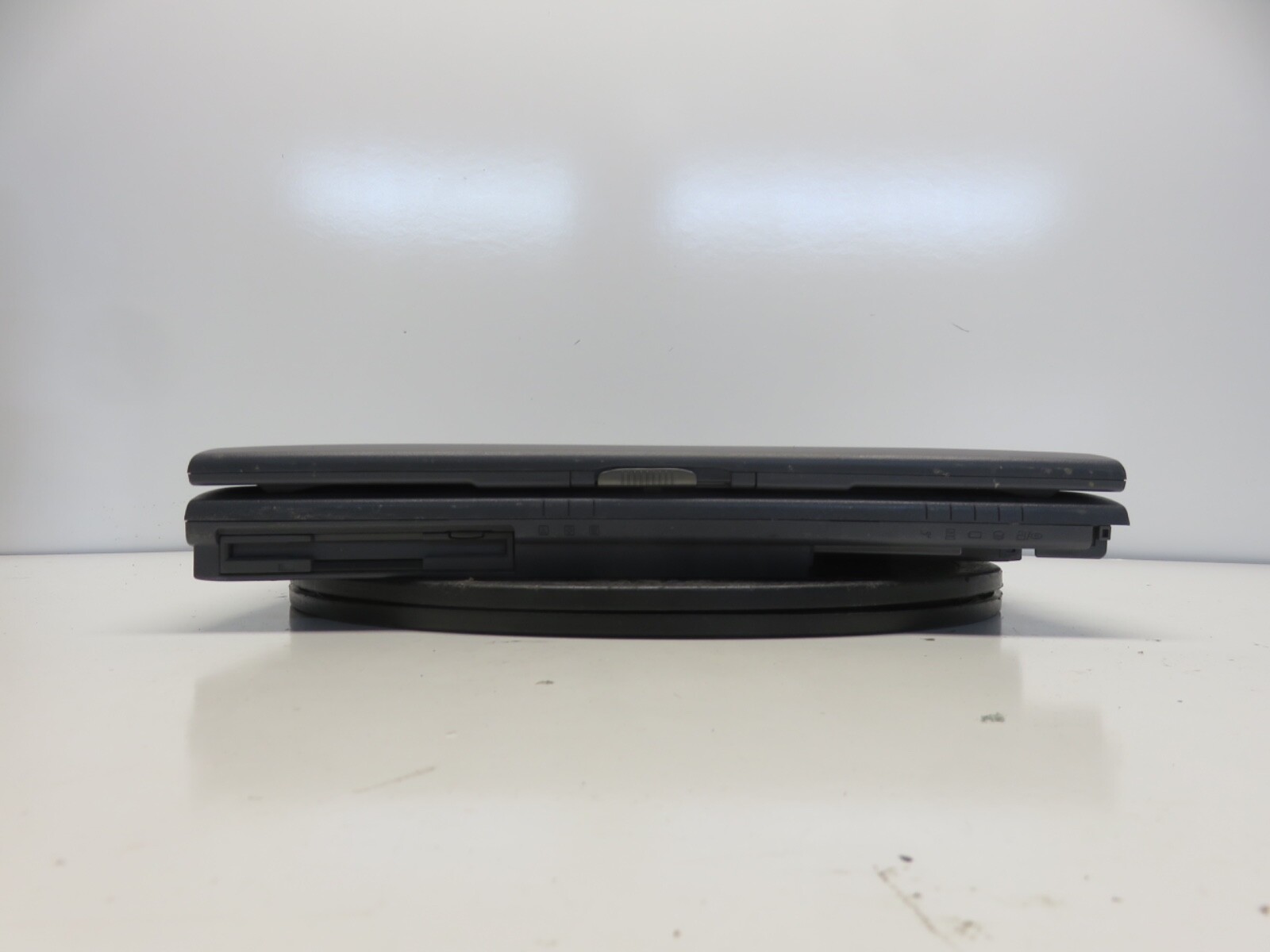 Toshiba Satellite 2540CDS AMD K6-2 333MHz 98304 KB NO HDD No Batt
