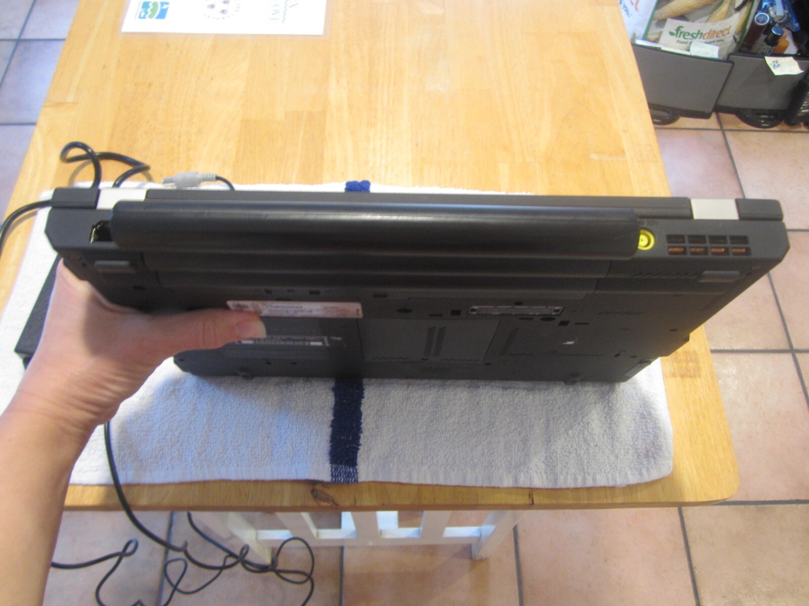 IBM LENOVO THINKPAD T410 Laptop 5GBRAM 500GBHD SCREEN INTACT W/PwrCORD – WORKS