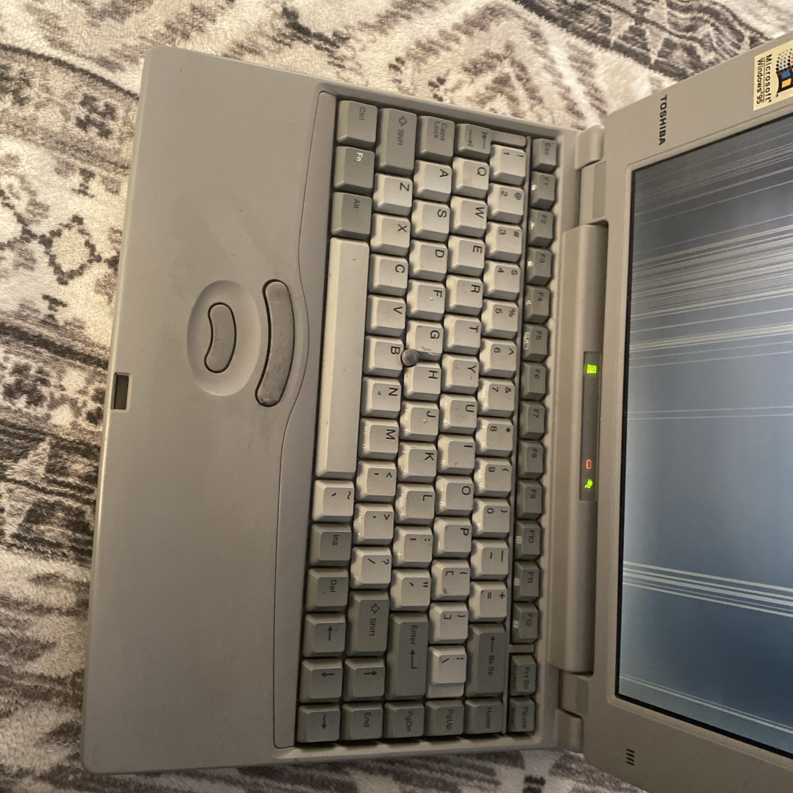 Vintage Toshiba Satellite Pro 430CDT Intel windows 95 + FDD attachment case