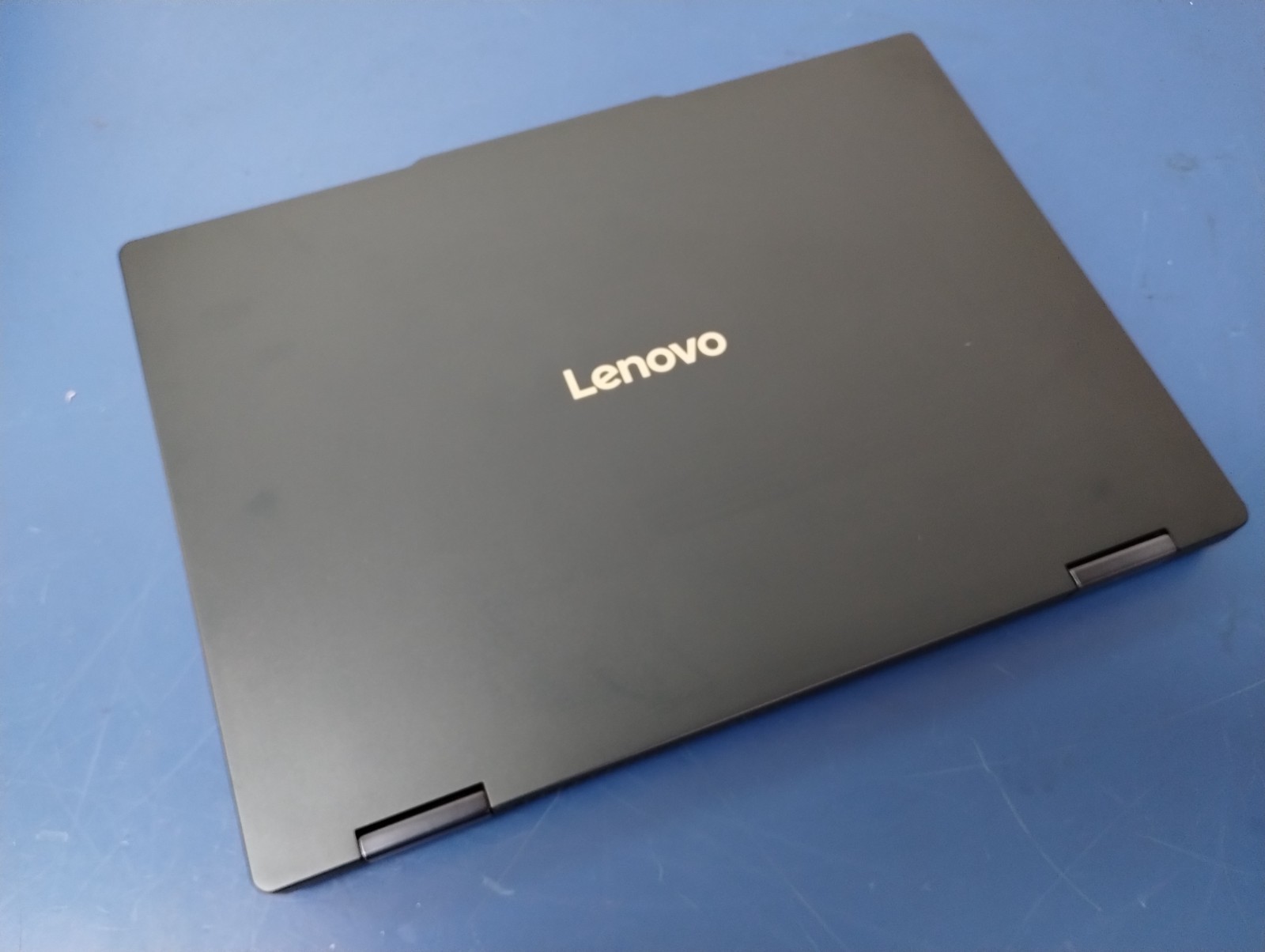 LENOVO IdeaPad 5 2-in-1 14AKP10 AMD Ryzen AI 7 350, 2.00 GHz 16 GB RAM 1 TB NVMe