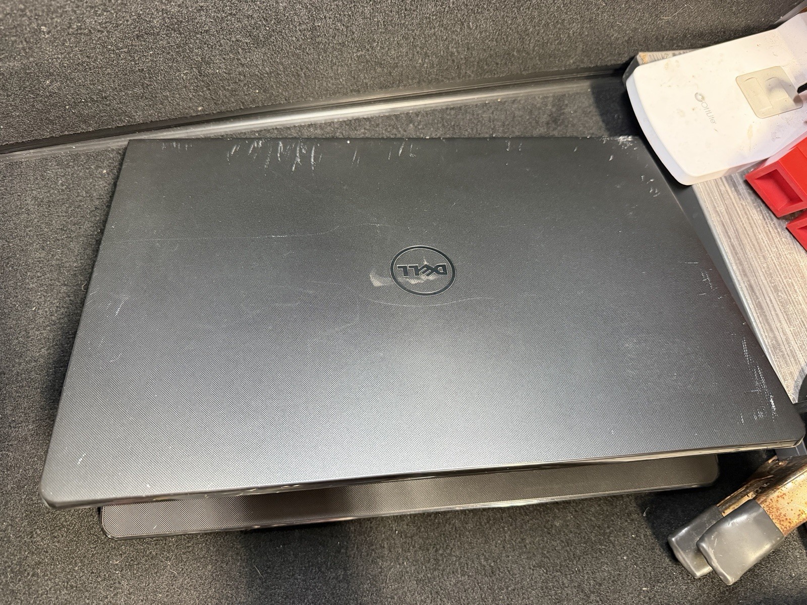 Dell Inspiron 15 3567 15in i5 8th Gen No hard Drive for Parts and Repair