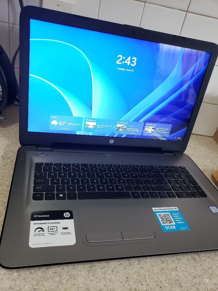 17.3″ HP 17-X051NR CORE i3-6100U 2.30 GHZ 256GB SSD 6GB RAM WIN 11 LAPTOP