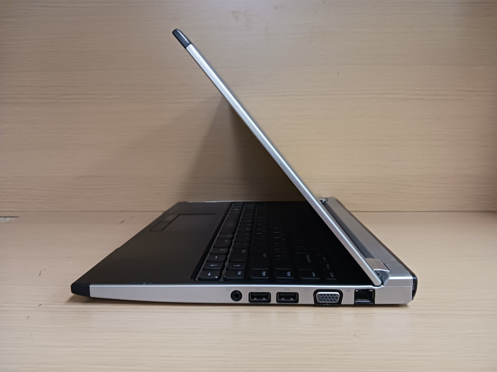 Dell Latitude 3330 Laptop FPONW No Bat/Ch/HD/RAM/OS PLEASE READ DESCRIPTION/PICS