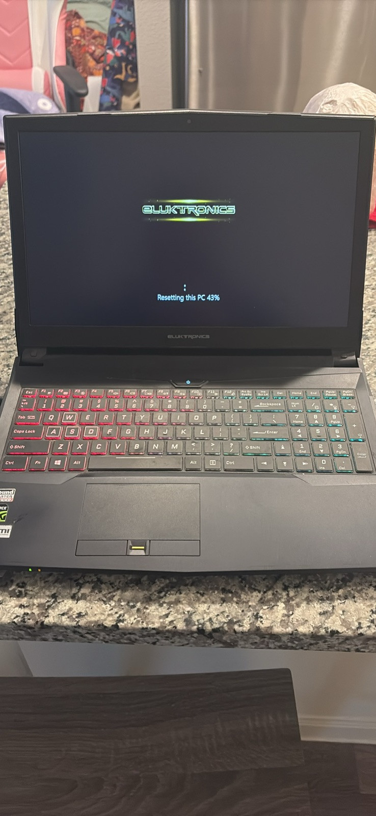 Eluktronics Pro-x Gaming Laptop N857HK1 Custom I7-7700T-8gb-120 GB SSD-win10 Pro