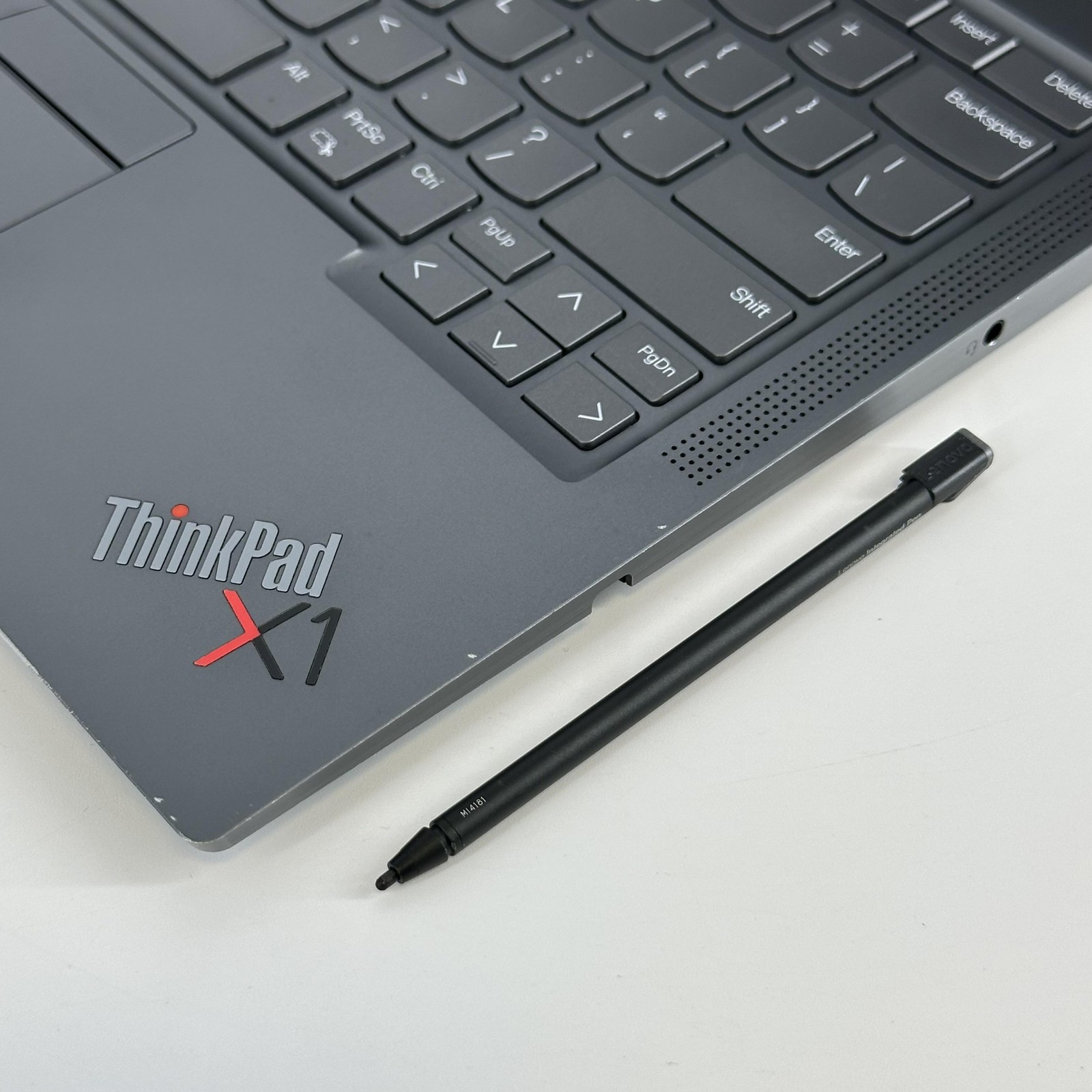 Lenovo ThinkPad X1 Yoga Gen 8 14 FHD+ TOUCH 1.8 GHz i7-1365U 32GB 1TB SSD Good