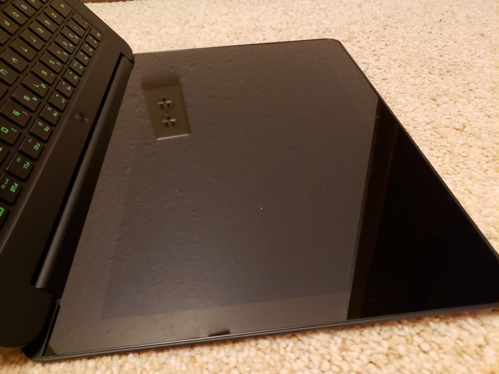 Razer Blade RZ09-01161E31 14-Inch 256GB, Intel Core i7 4th Gen,2.2GHz, 8GB
