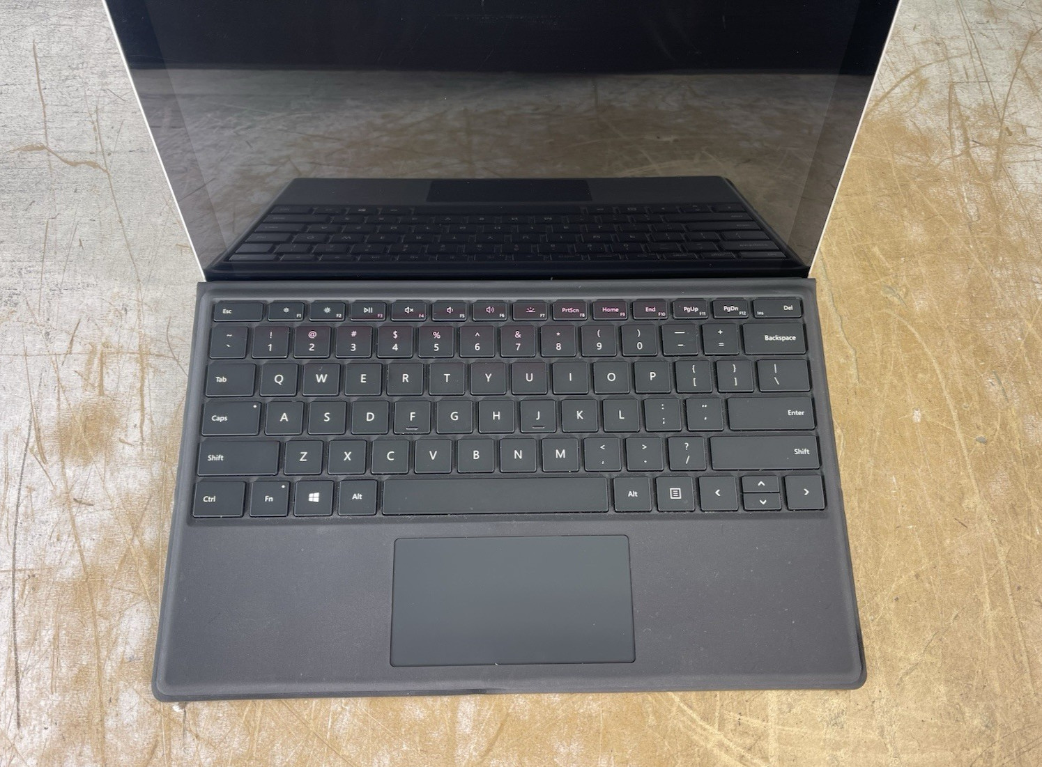 MICROSOFT SURFACE LAPTOP 1769 i5-7300U @ 2.60GHz, 4GB RAM, 120GB SSD, WIN 10 PRO