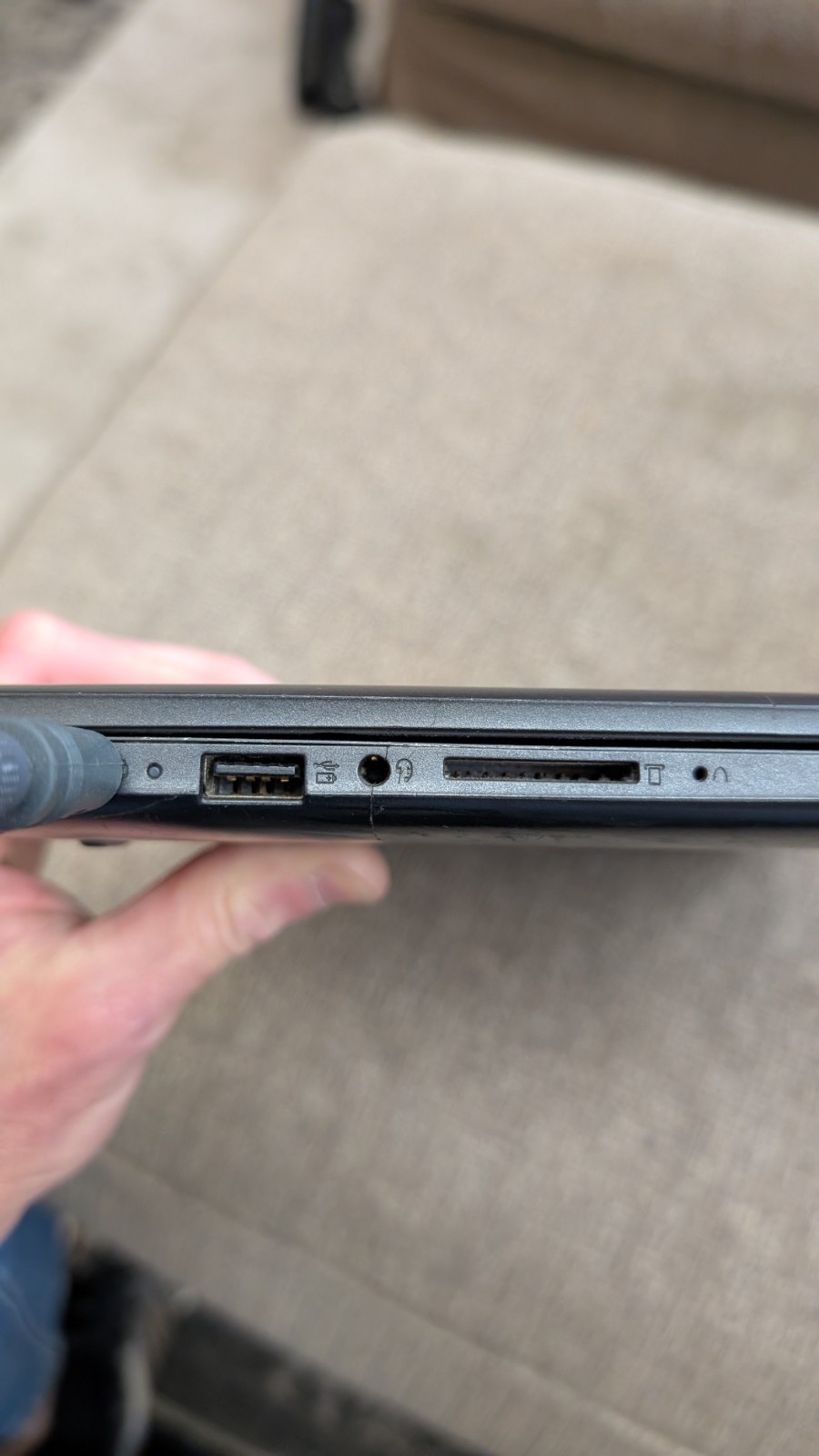 Lenovo IdeaPad Model Number R859j2e With Windows 10 Home 64-bit Touch Screen