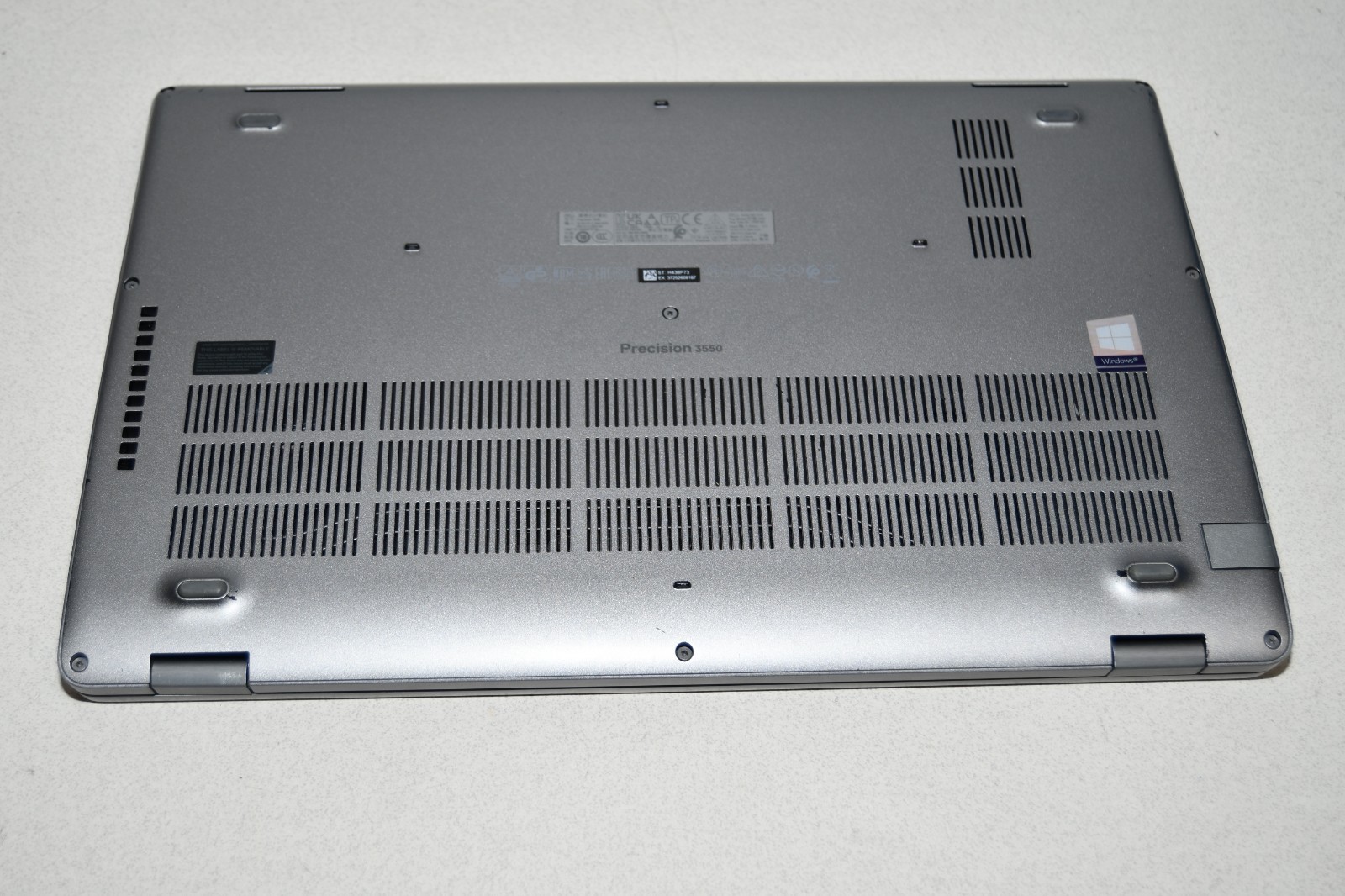 ^ Dell Precision 3550 15.6″ Intel i7-10510U @ 1.80GHz 16GB Ram No HD #X6999