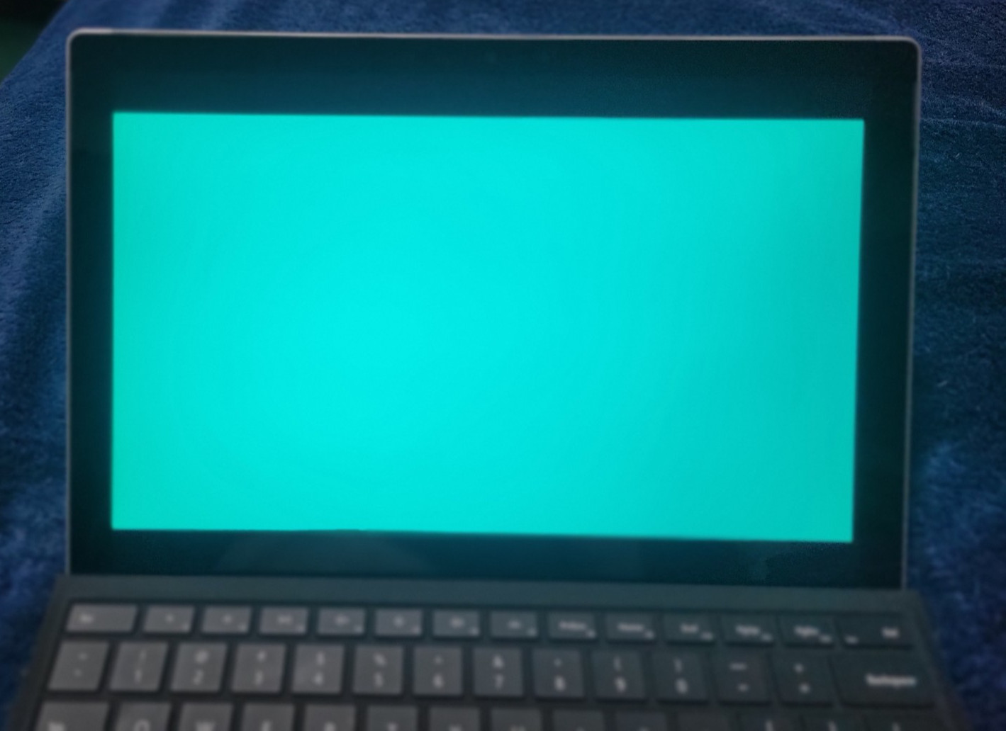 Microsoft Surface Pro 7 Laptop Intel i5-1035G4 8GB RAM 256GB NVMe Win 11 Pro