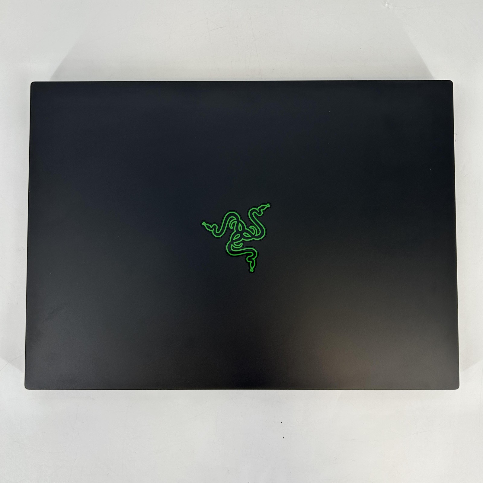 Razer Blade 14 120Hz QHD+ 2025 2.0GHz Ryzen AI 9 365 32GB 1TB RTX 5070 Excellent