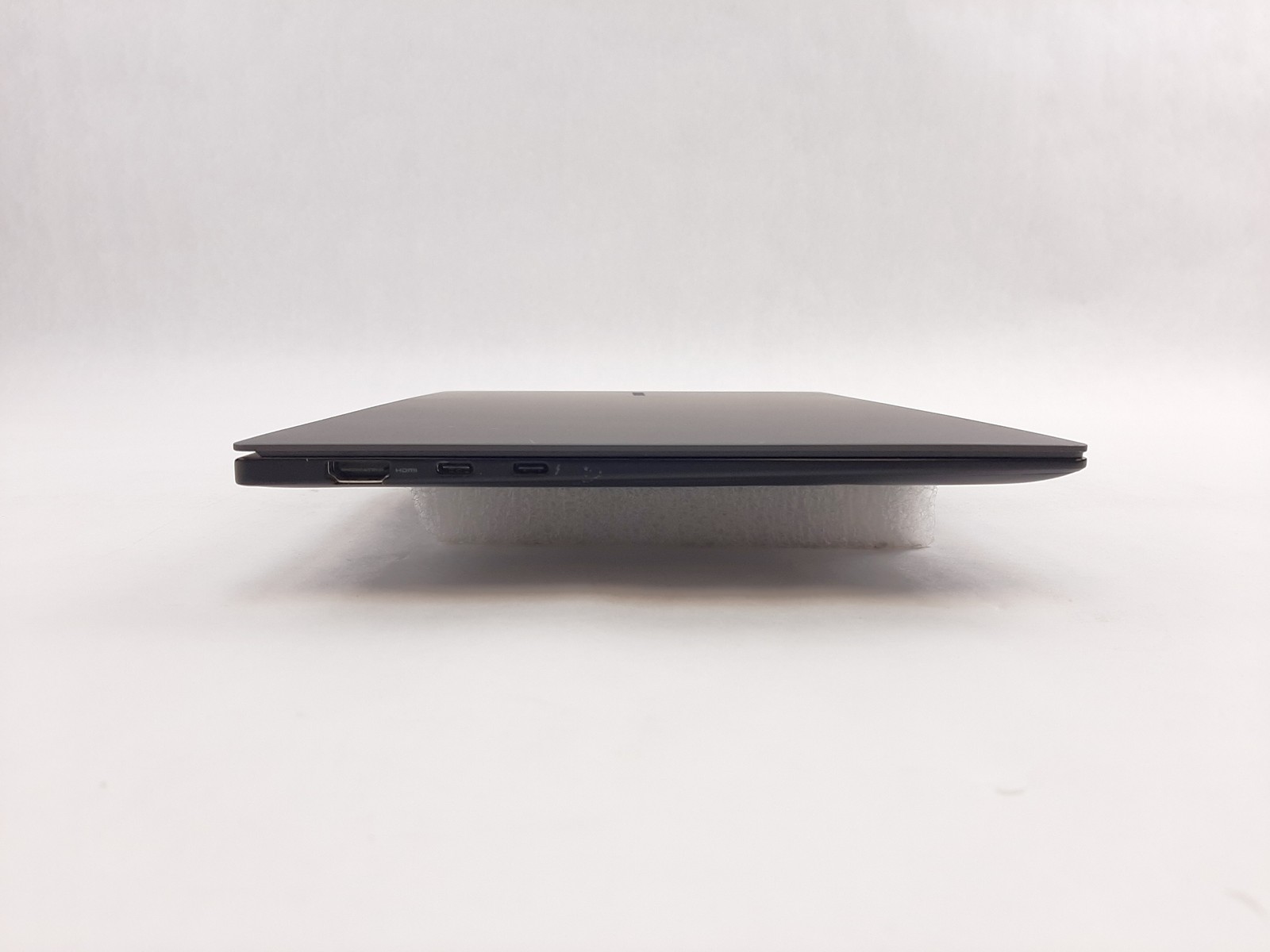 Samsung Galaxy Book2 i5-1240P 8GB RAM 256GB NVMe Dents Parts/Repair No AC C3*554