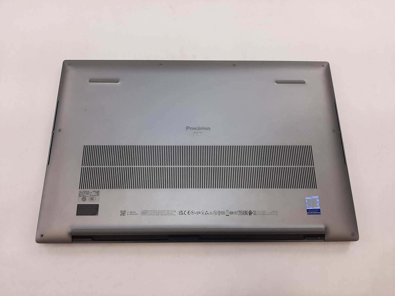 Dell Precision 5750 i7-10750H 32GB RAM 512GB NVMe T2000 Marks Part/Repair C3*385