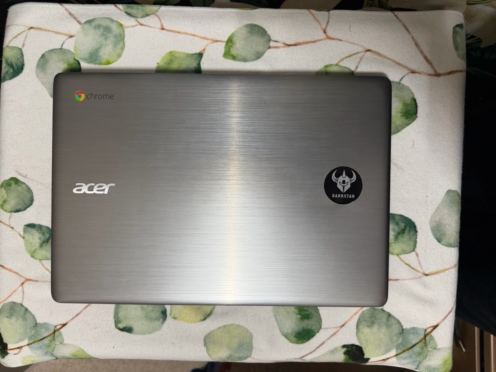 Acer CB3-431 Chromebook 14-inch Silver Ultraslim with Charger and Laptop Sleeve