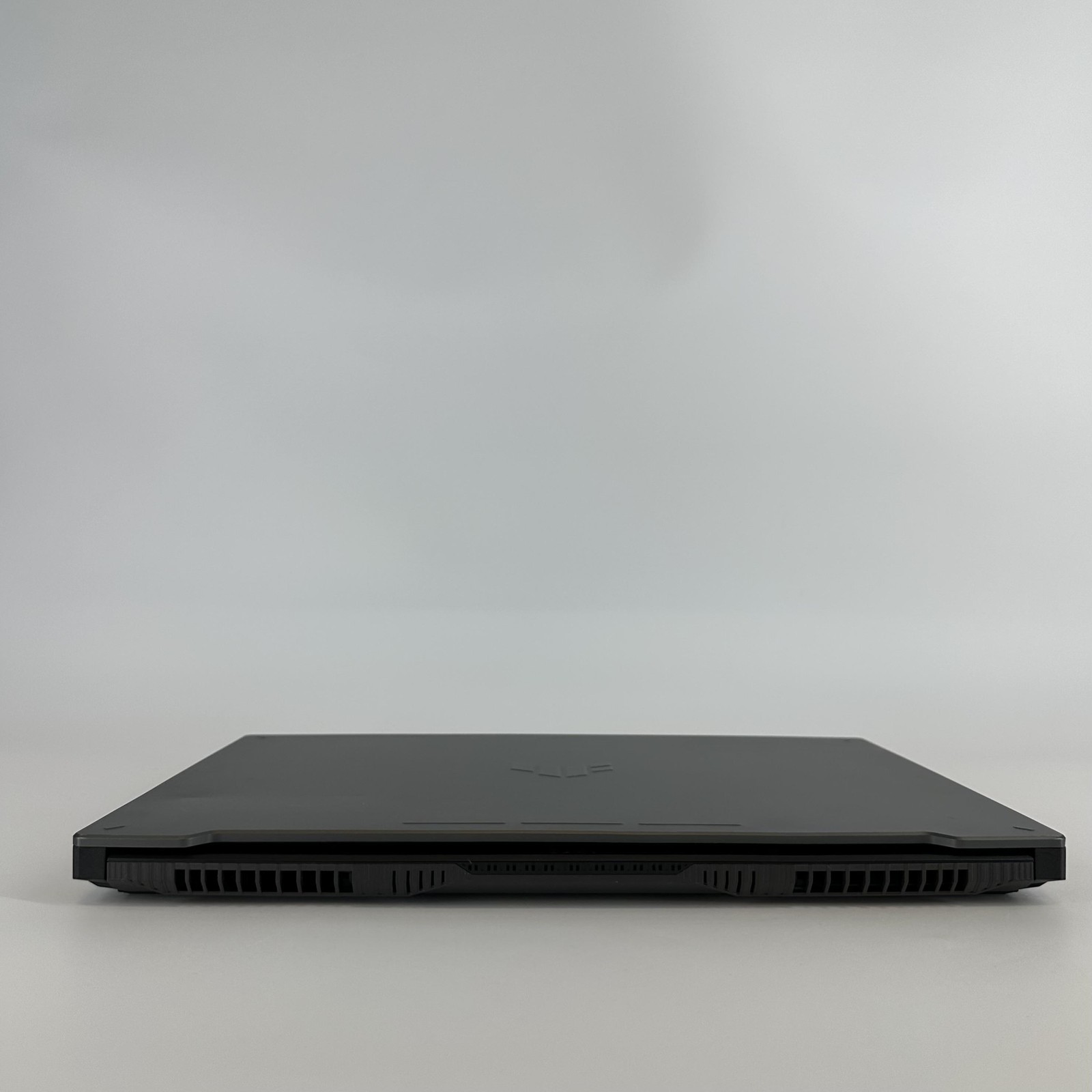 Asus TUF F17 17.3 240Hz 2K 2.4 GHz i7-13620H 16GB 1TB SSD RTX 4070 Good