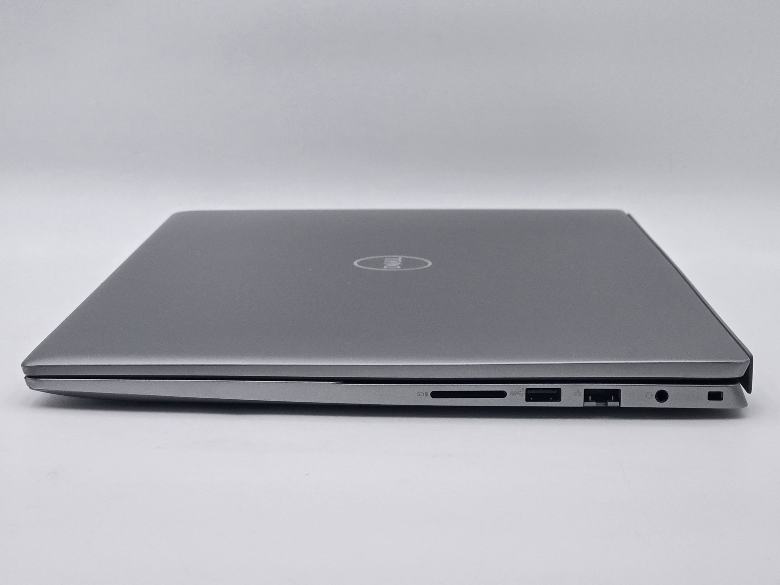Dell Vostro 16 5630 16″ FHD+ 13TH I7-1360P 1TB SSD 16GB W11P GeForce RTX 2050