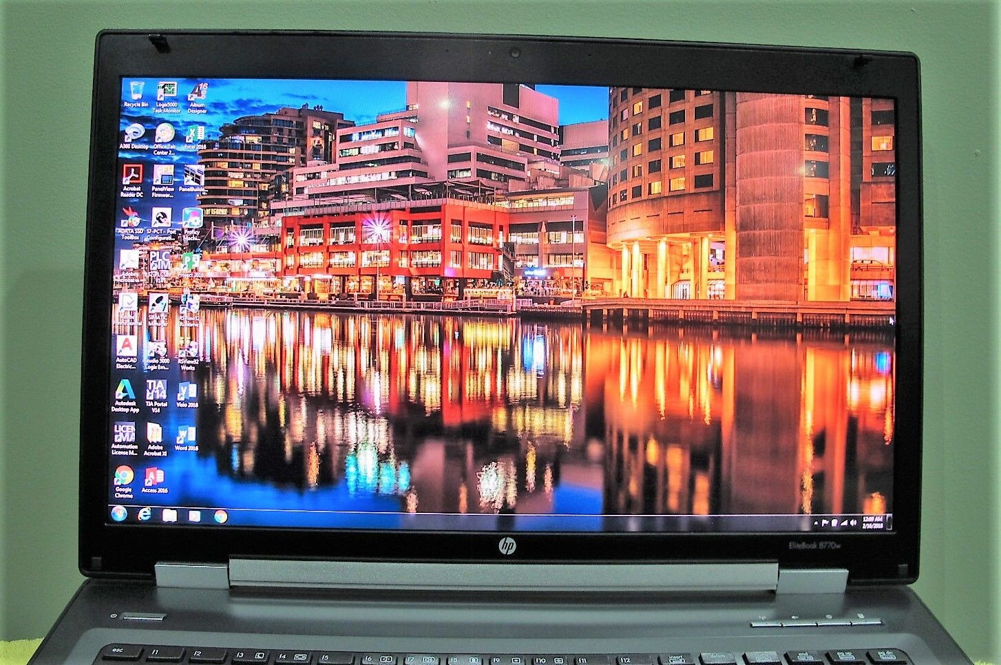 Workstation HP 8770w 17.3 i7-Quad FAST (2TB + 2TB) SSD 32GB Quadro K3100M 4GB