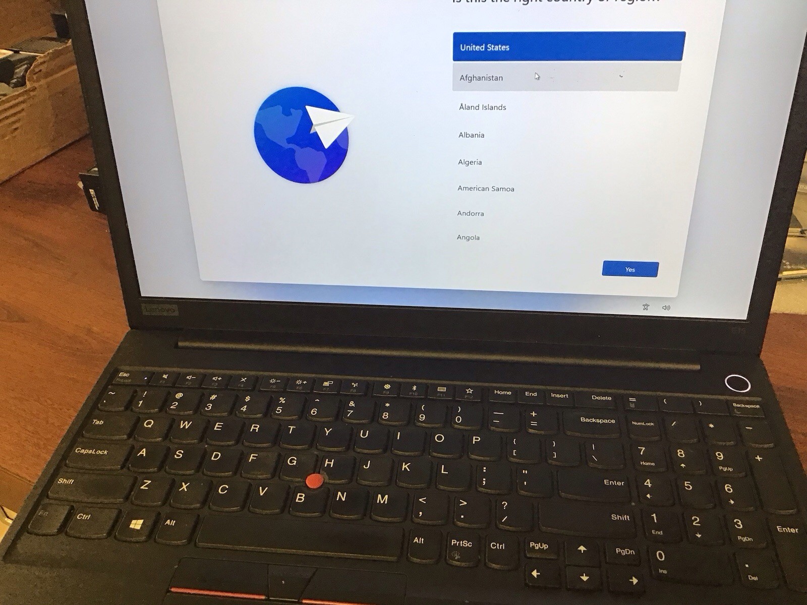 Lenovo ThinkPad E15 15.6″ Intel i5-10210U 8GB DDR4 256GB NVMe Windows 11 Pro