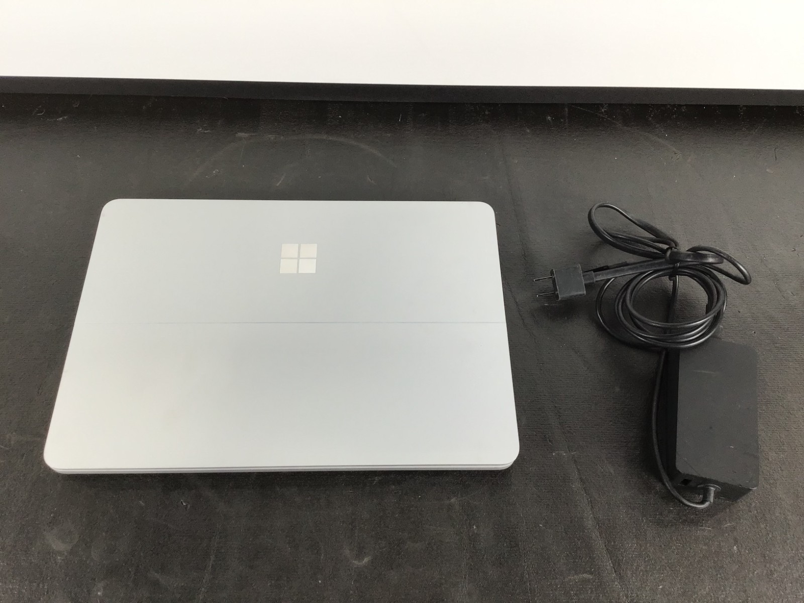 Microsoft Surface Studio 1964 14.4″ i7-11370H CPU 32GB RAM 1TB NVMe RTX 3050 ~