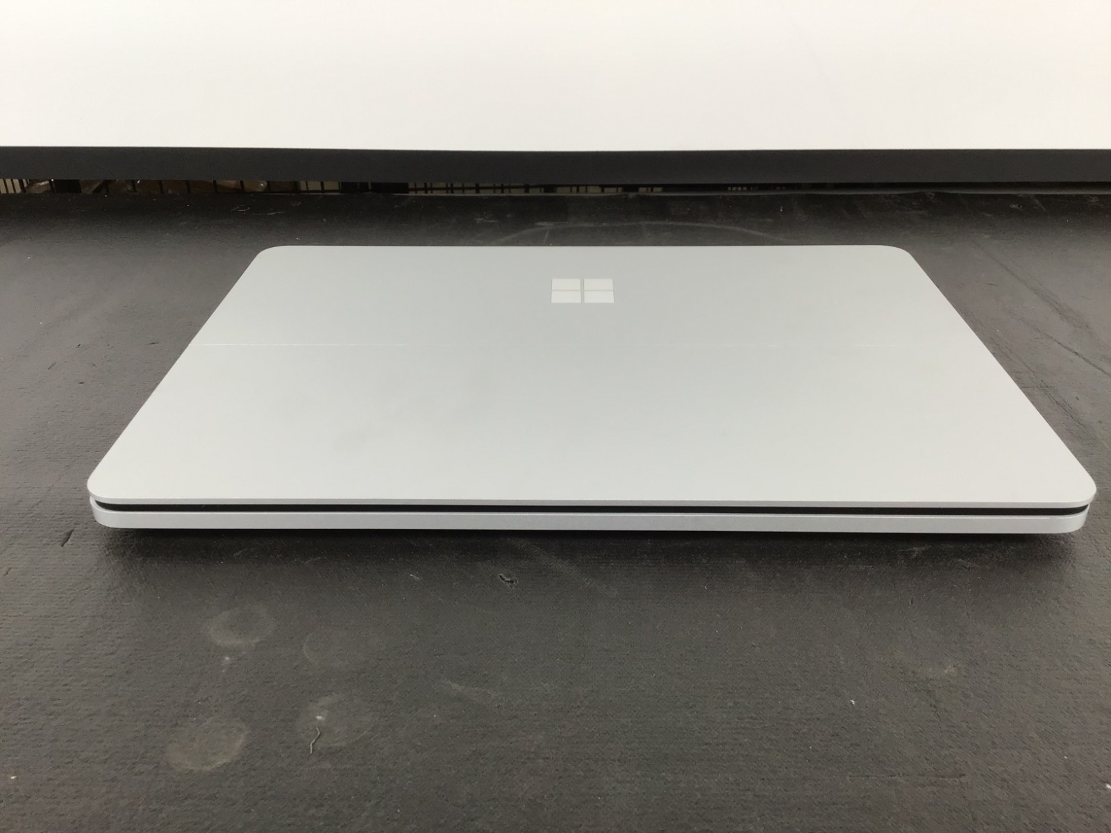 Microsoft Surface Studio 1964 14.4″ i7-11370H CPU 32GB RAM 1TB NVMe RTX 3050 ~