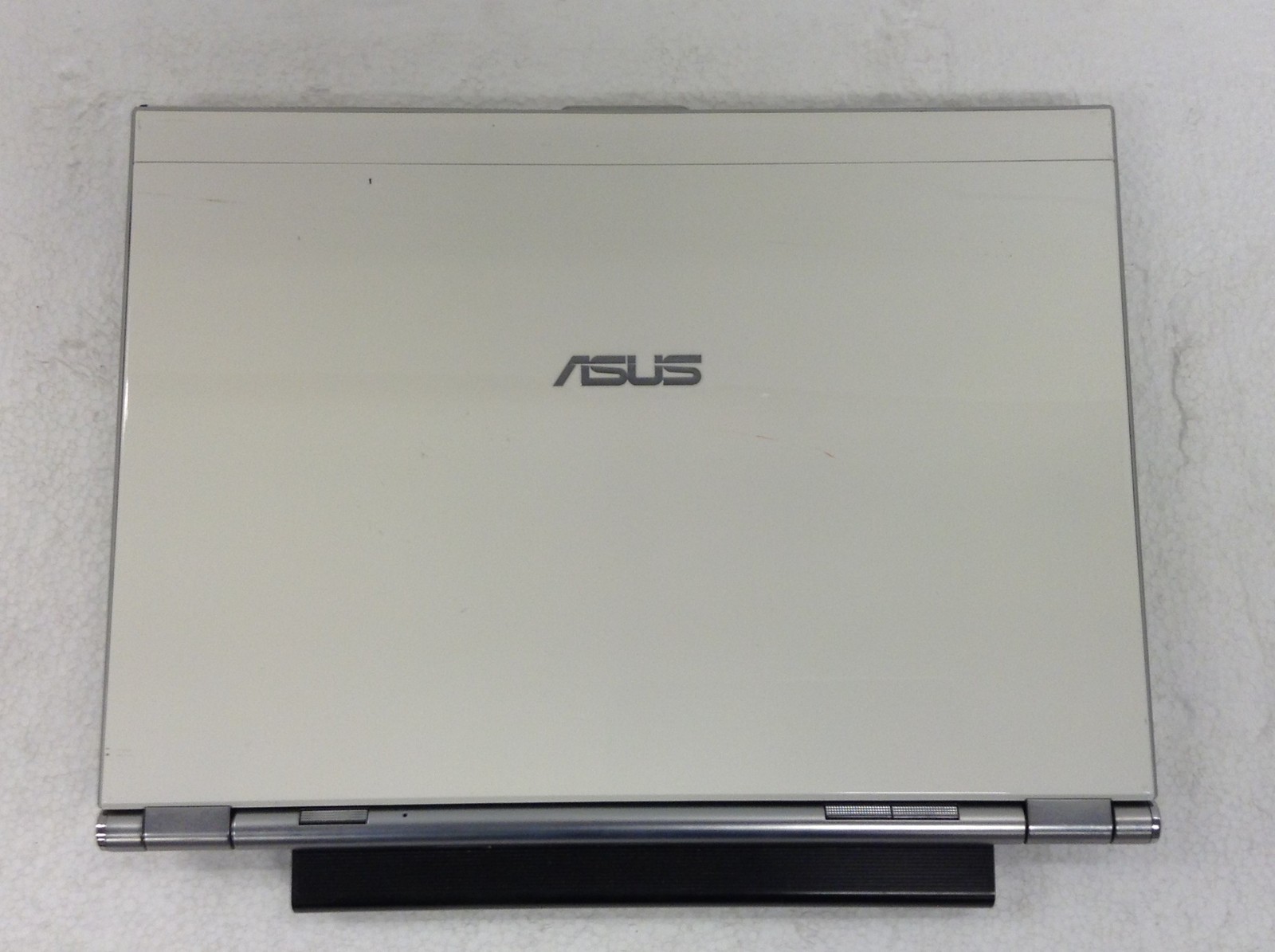ASUS U6E Laptop 12″ Core 2 Duo T7500 2.20GHz 2GB Ram, NO HDD, WORKING FREE SHIP