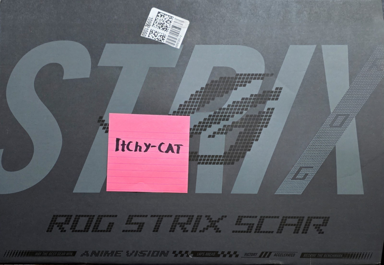 ASUS ROG Strix SCAR 18 G835LX-XS97 Ultra 9 275HX RTX 5090 64GB RAM 2TB SSD