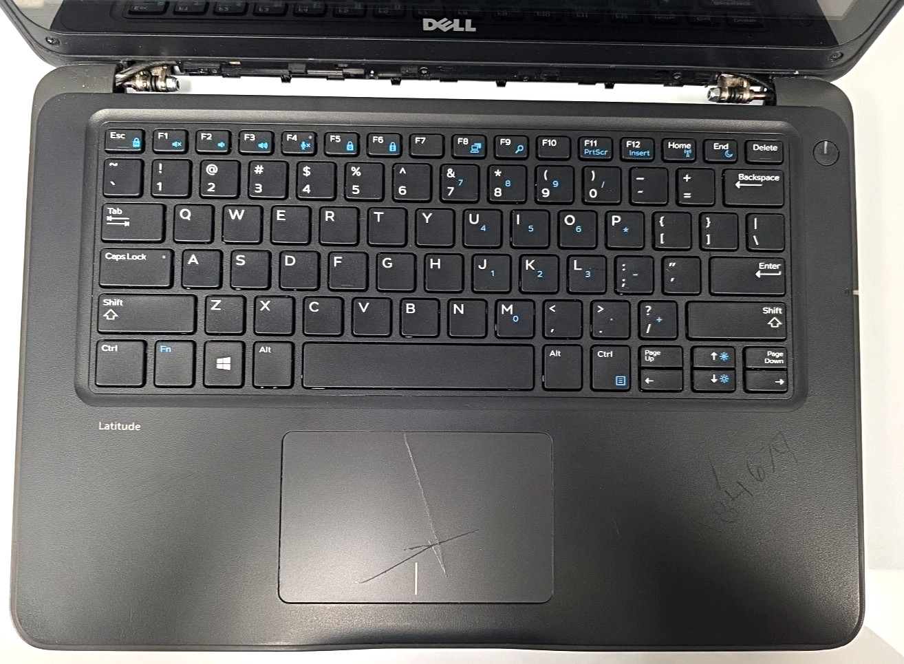 Dell latitude 3380| Touch| Intel Core i3-6006U|4GB RAM 128GB SSD| Win 10 Pro