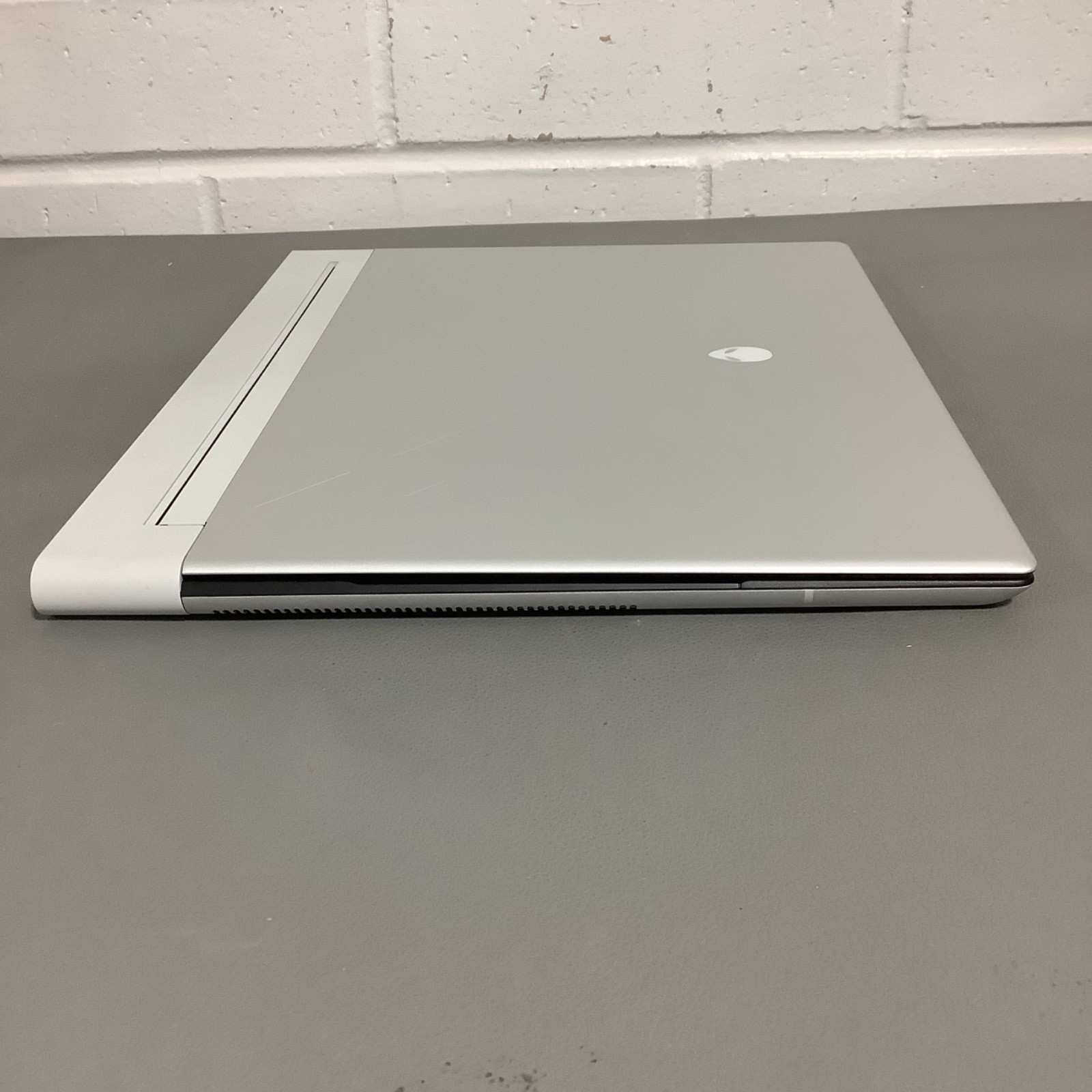 Alienware X16 R2- (32GB 1TB SSD), Intel core Ultra 9 185H