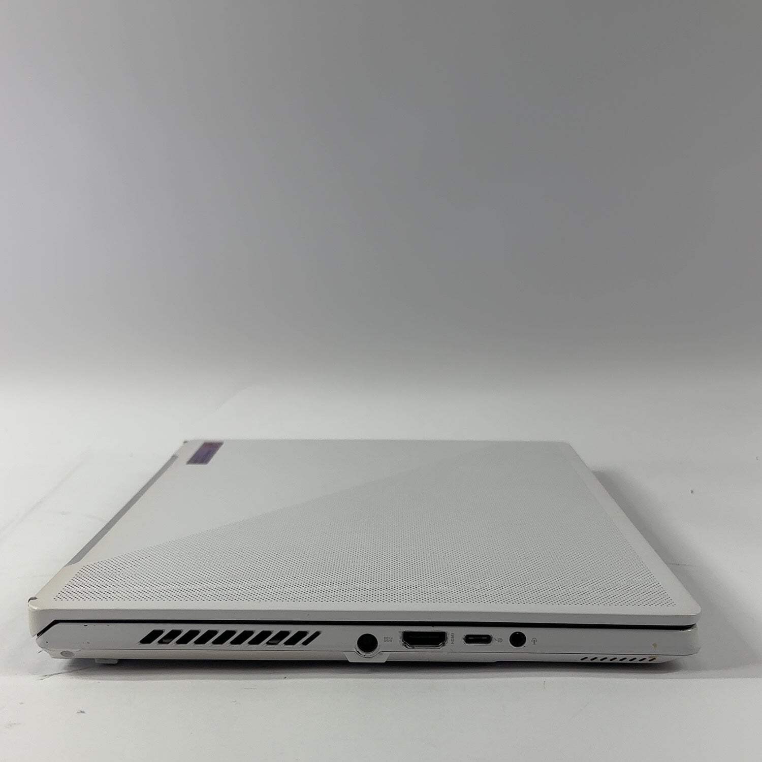 Broken Asus ROG Zephyrus G14 Ryzen 9 6900HS 16GB RAM 1TB SSD AMD Radeon RX 6700S