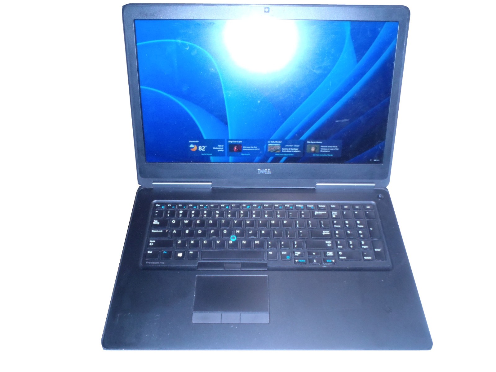 DELL Precision 7720 i7-7820HQ, 2x8GB DDR4, P3000 LAPTOP W11 128GB SSD