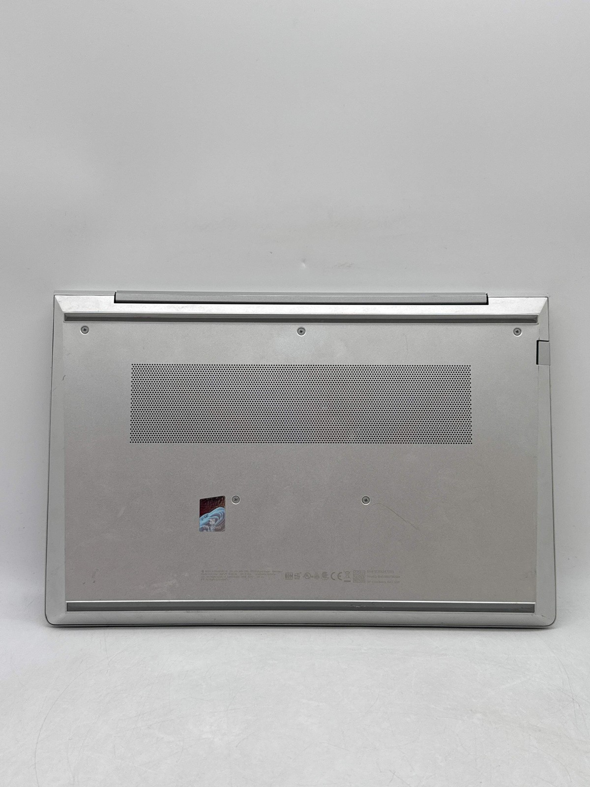 HP EliteBook 640 G10 14.0″ Touch Core i5-1335U 256GB SSD 8GB RAM – Screen Marks