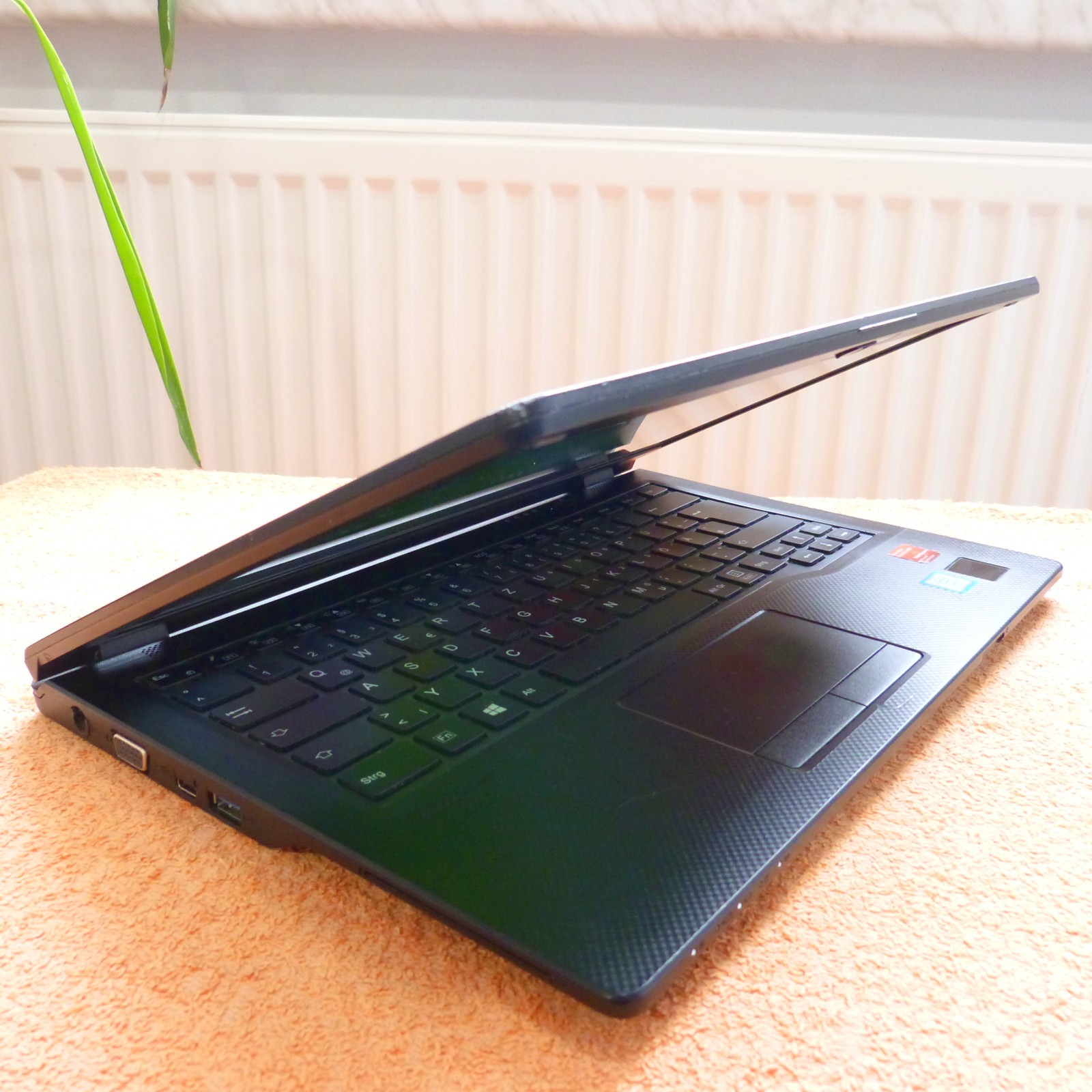 Fujitsu E549 14″ FULLHD l 16GB RAM NEW l SSD Windows 11 l HDMI USBC 8Gen i5