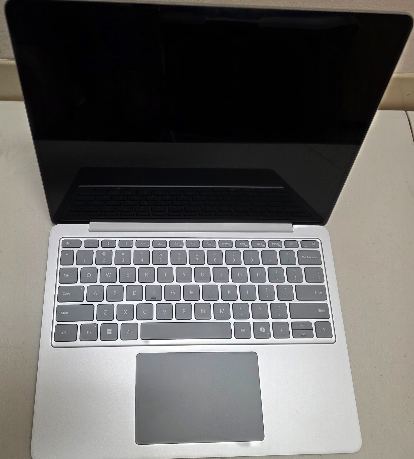 Microsoft Surface Laptop 13″ 2K Touch – Snapdragon X Plus – 16GB/512GB Warranty!