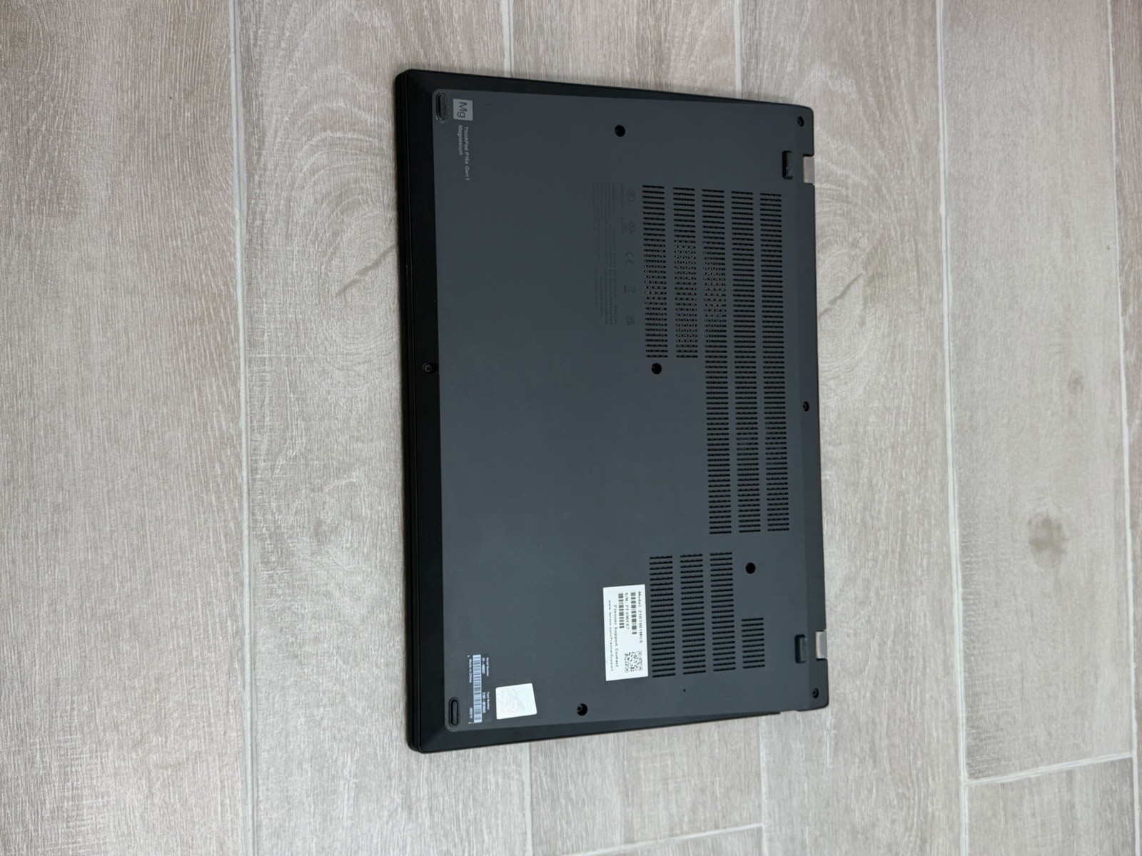Lenovo ThinkPad P16s Gen 1 16″ Core i7-1260P Nvidia T550 16GB RAM 256GB NVMe SS