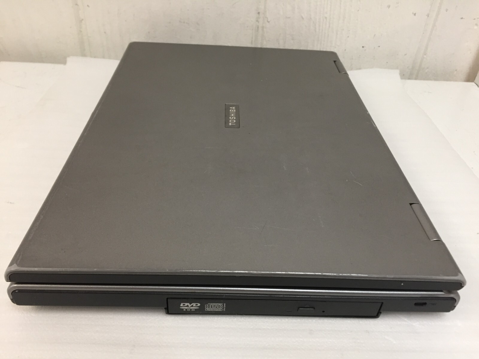 Toshiba Tecra A8-EZ8311 15.4″ Laptop Intel Celeron M 1.6GHz 2GB RAM No HDD/AC