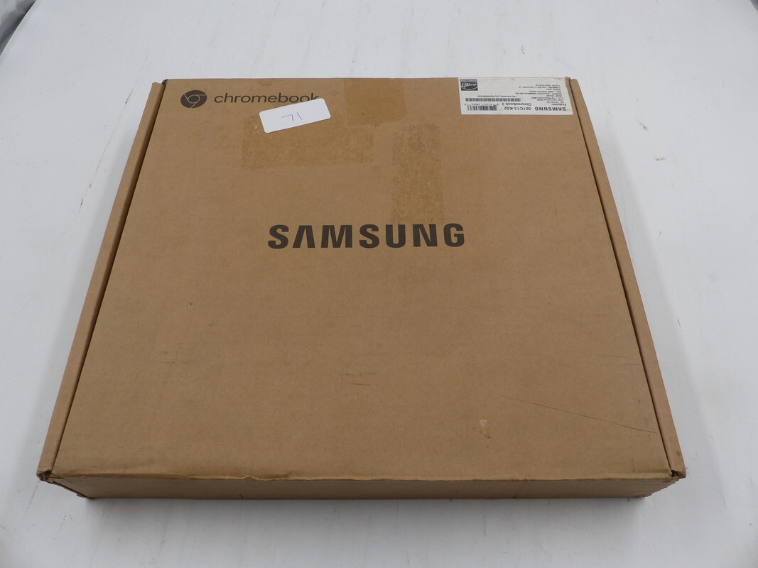 SAMSUNG CHROMEBOOK 3 XE501C13-K02US 11.6″ INTEL CELERON 4GB RAM / 32GB SSD