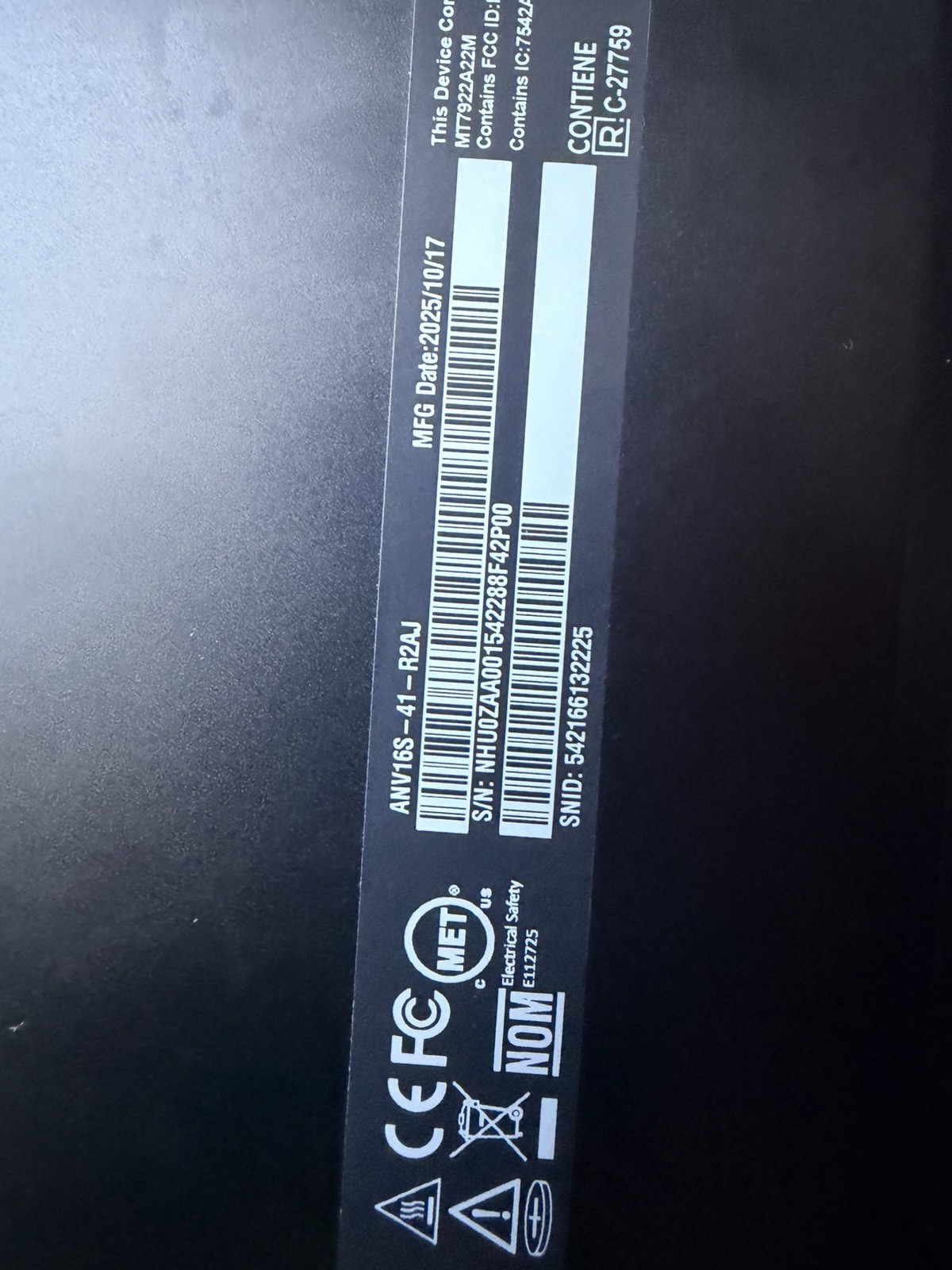 RTX 5060 Acer Nitro V 16S AI 180Hz FHD+ 3.8 GHz Ryzen 7 260 32GB 1TB SSD
