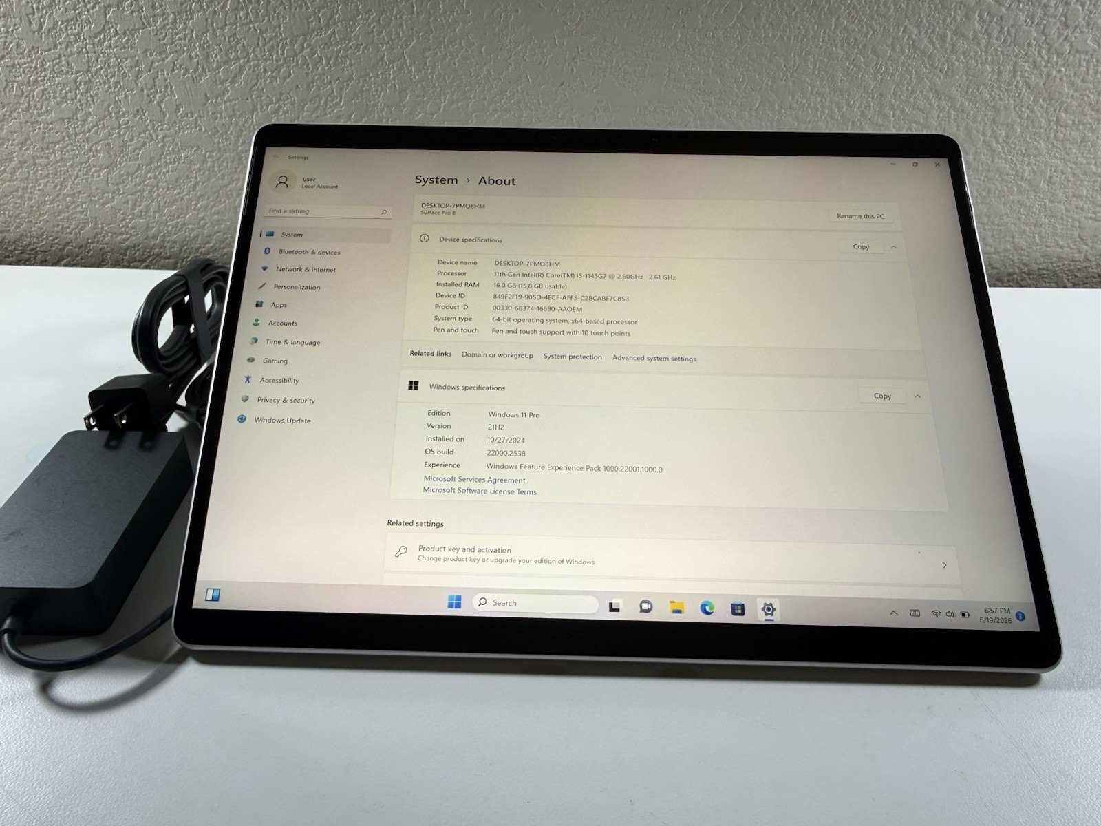 Microsoft Surface Pro 8 (1982) i5-1145G7 – 16GB RAM – 256GB 120Hz – Win 11 Pro