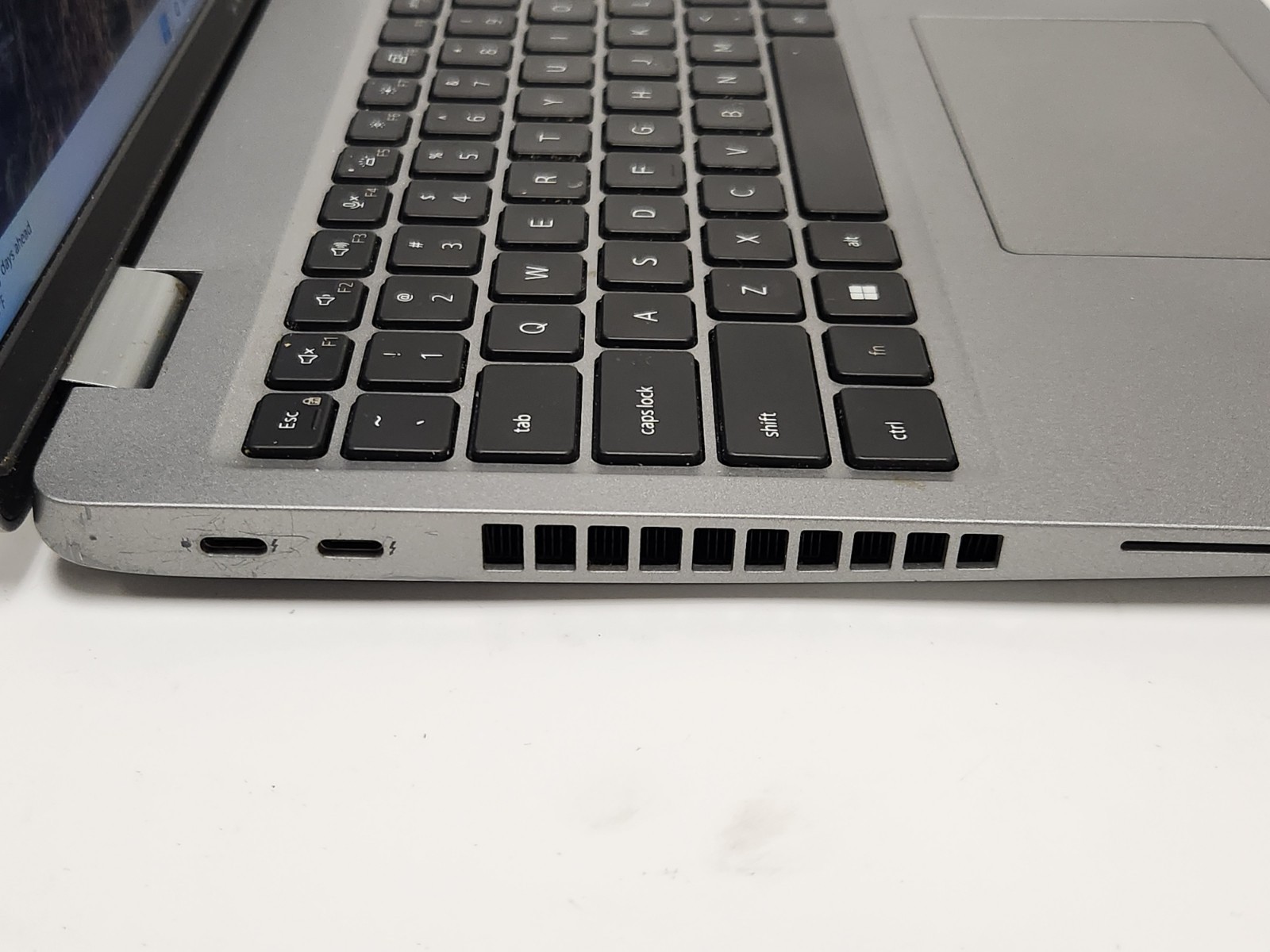 Dell Latitude 5520 15.6” FHD Core i7-1165G7 2.8GHz 16GB 256GB SSD Win 11 Pro