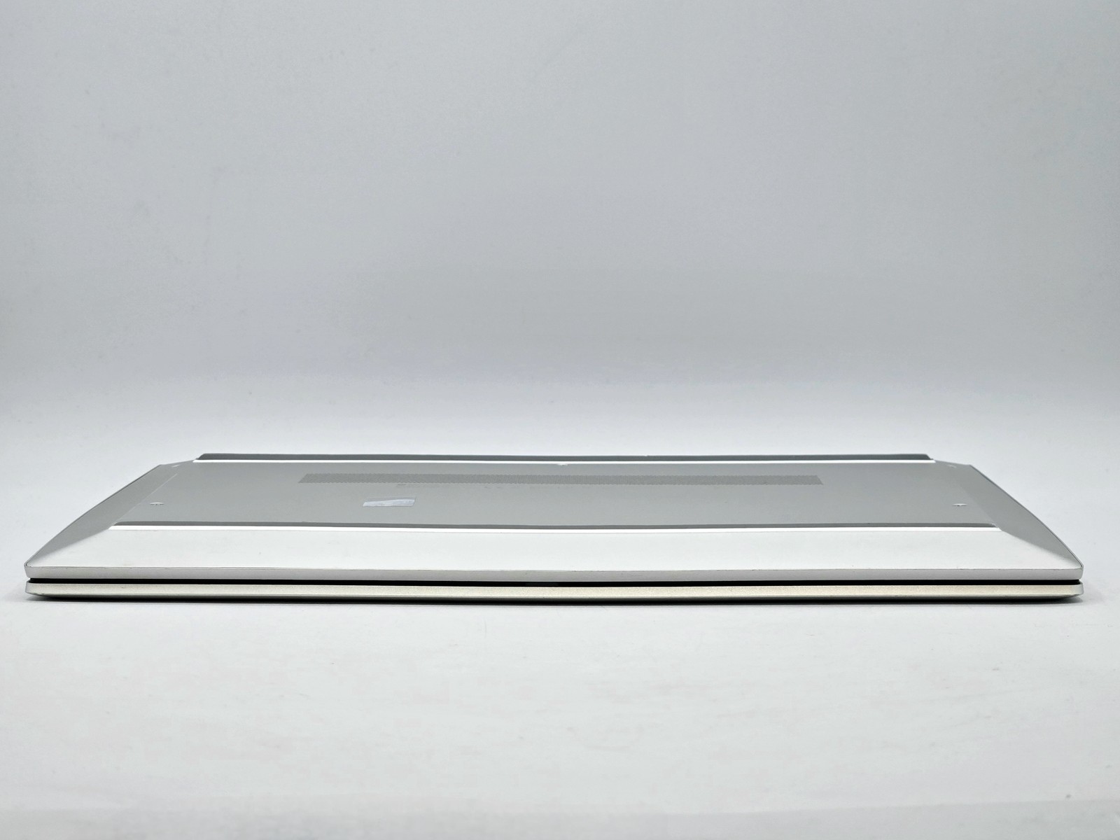 HP EliteBook 835 G8 13″ FHD Touch RYZEN 7 PRO 5850U 512GB 16GB W11 Pro Warranty