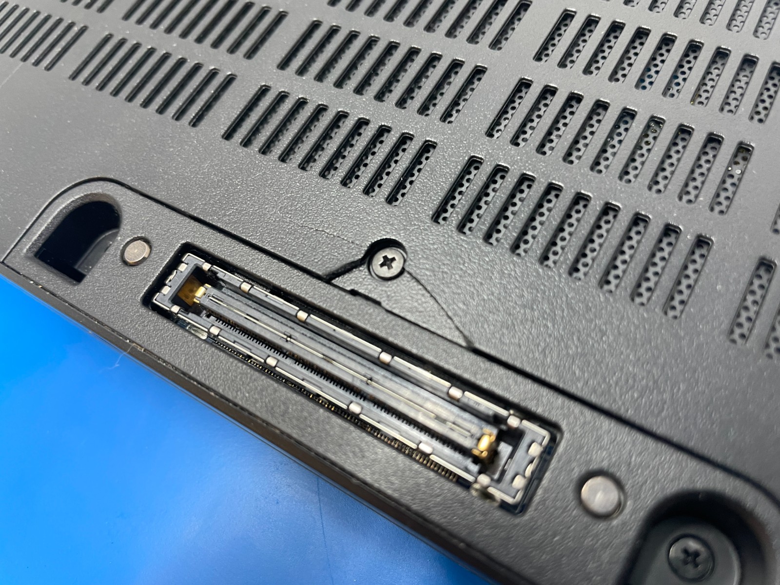 FOR PARTS: Lot of 2 Dell Latitude E5470 14″ i5-6300U@3GHz, varying SSD, 8 GB RAM