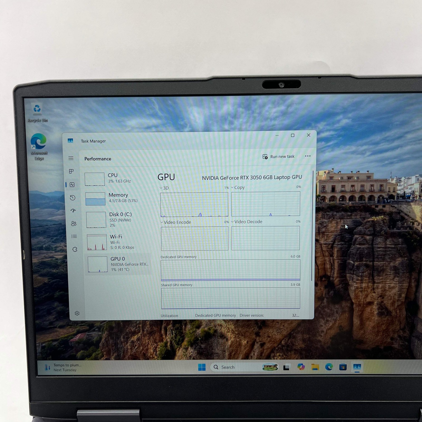 Lenovo LOQ 15IRH8 15.6″ i5-12450H 2.0GHz 8GB RAM 500GB SSD GeForce RTX 3050