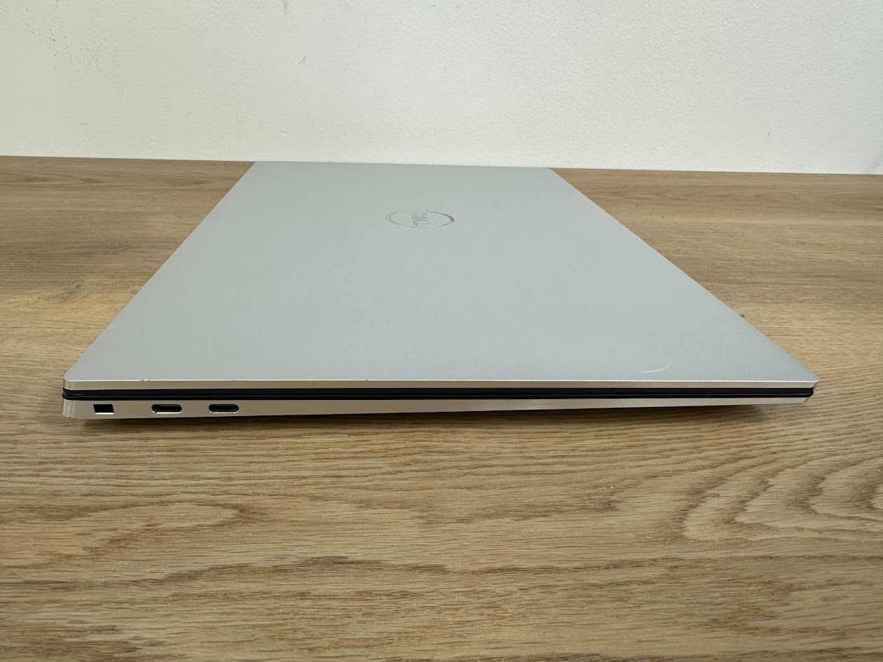 Dell XPS 15-9510, Core i9 11900H, 32GB DDR4, RTX 3050 Ti, 512GB SSD 2020 Touch