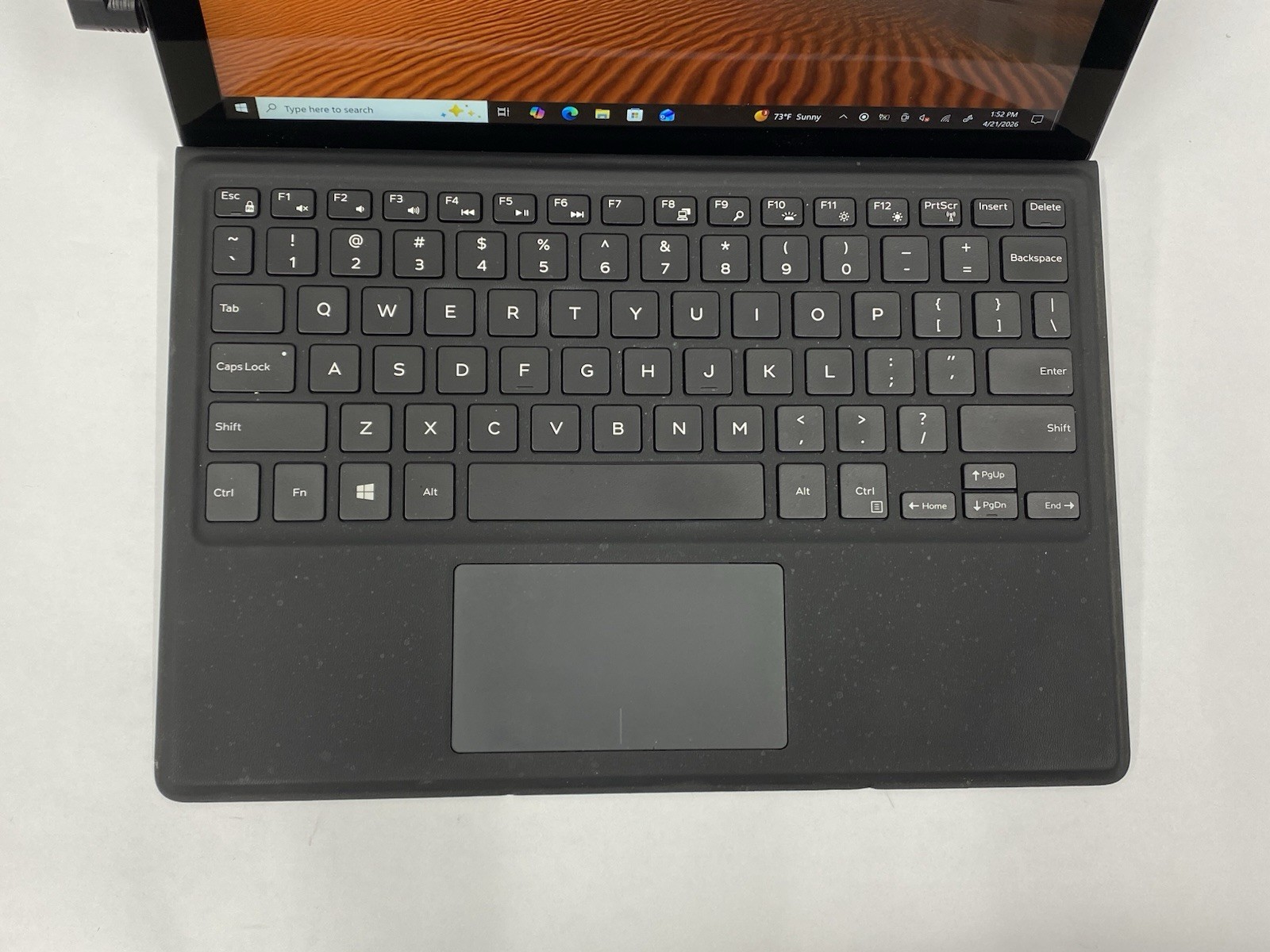 Dell Lat 5285-Grade B – FHD – Touch – i5-7300U – 8GB – 256GB – Win 10 – READ