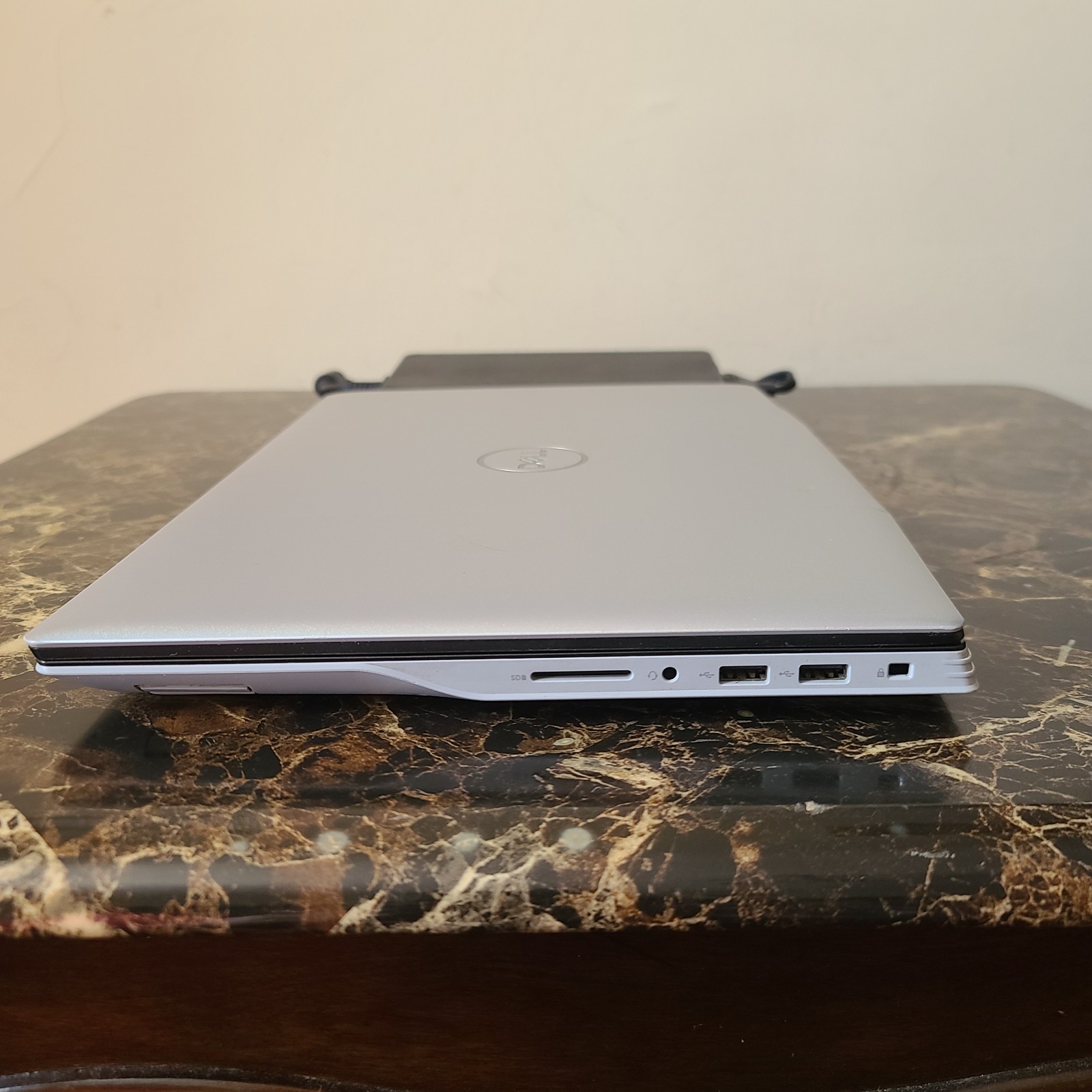 DELL G5 SE 5505 GAMING LAPTOP RYZEN 5-4600H 3.00GHz 12GB RAM RX5600M 256GB NVMe