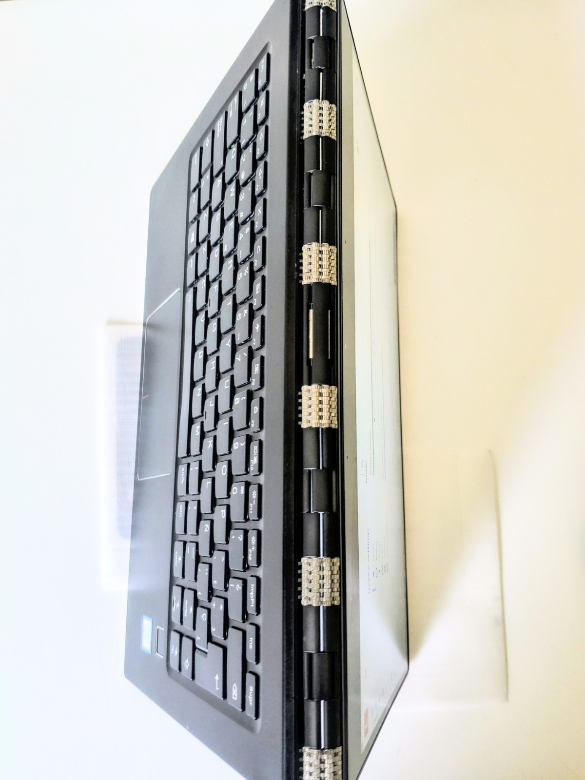Yoga 910 x360 i7 7th 512G Win11 battery loads 10-15 hours