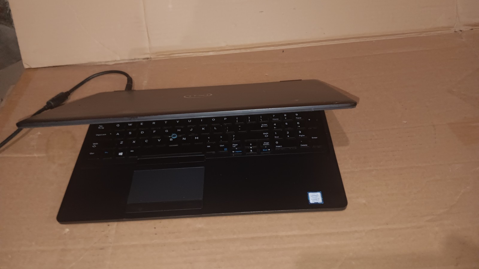 Dell Latitude 5590 Laptop intel core i7-8th gen 15.6″ LCD screen for Parts Repai