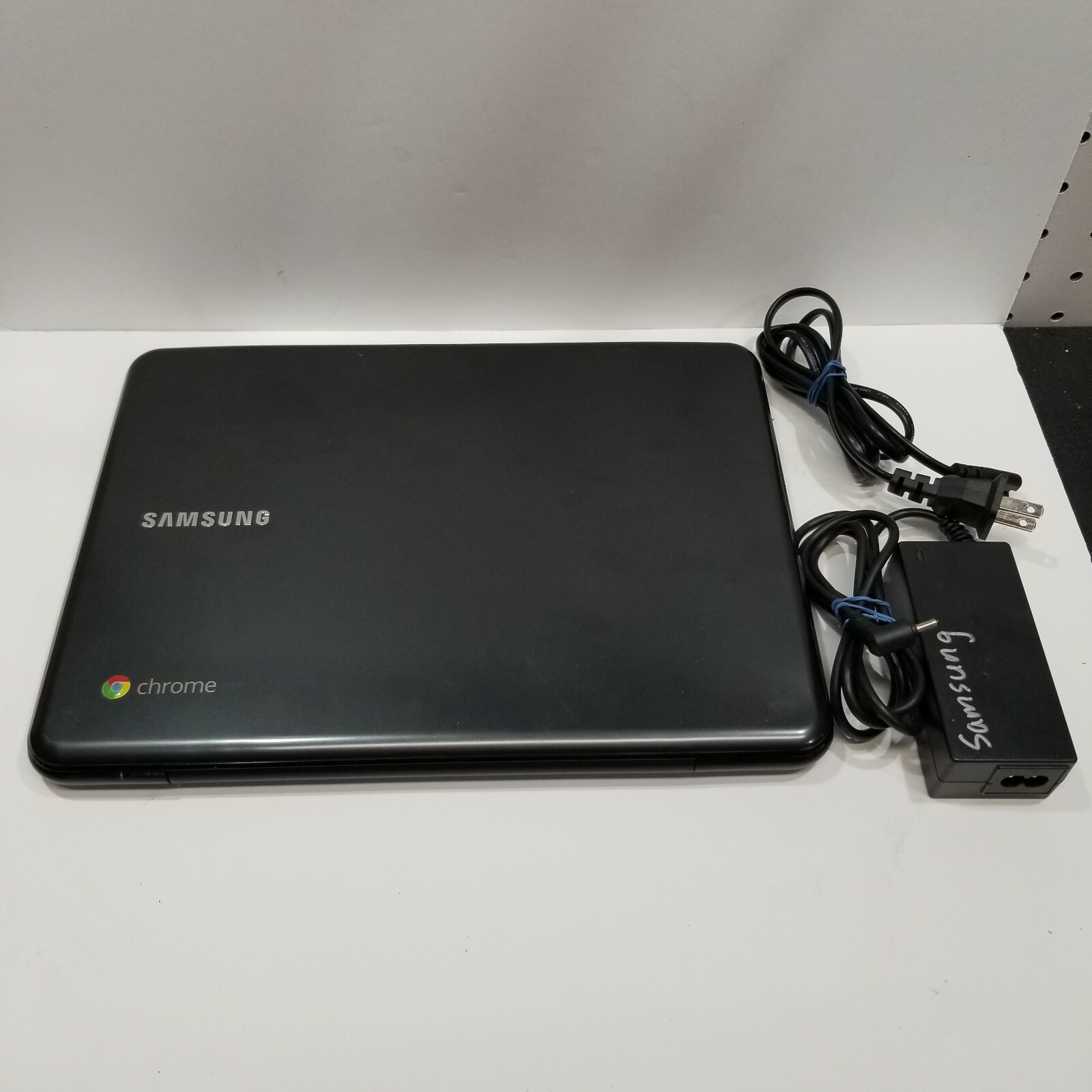 Samsung Chromebook 12.1in. Intel Celeron N3050 1.6 GHz, 2GB RAM 16GB eMMC