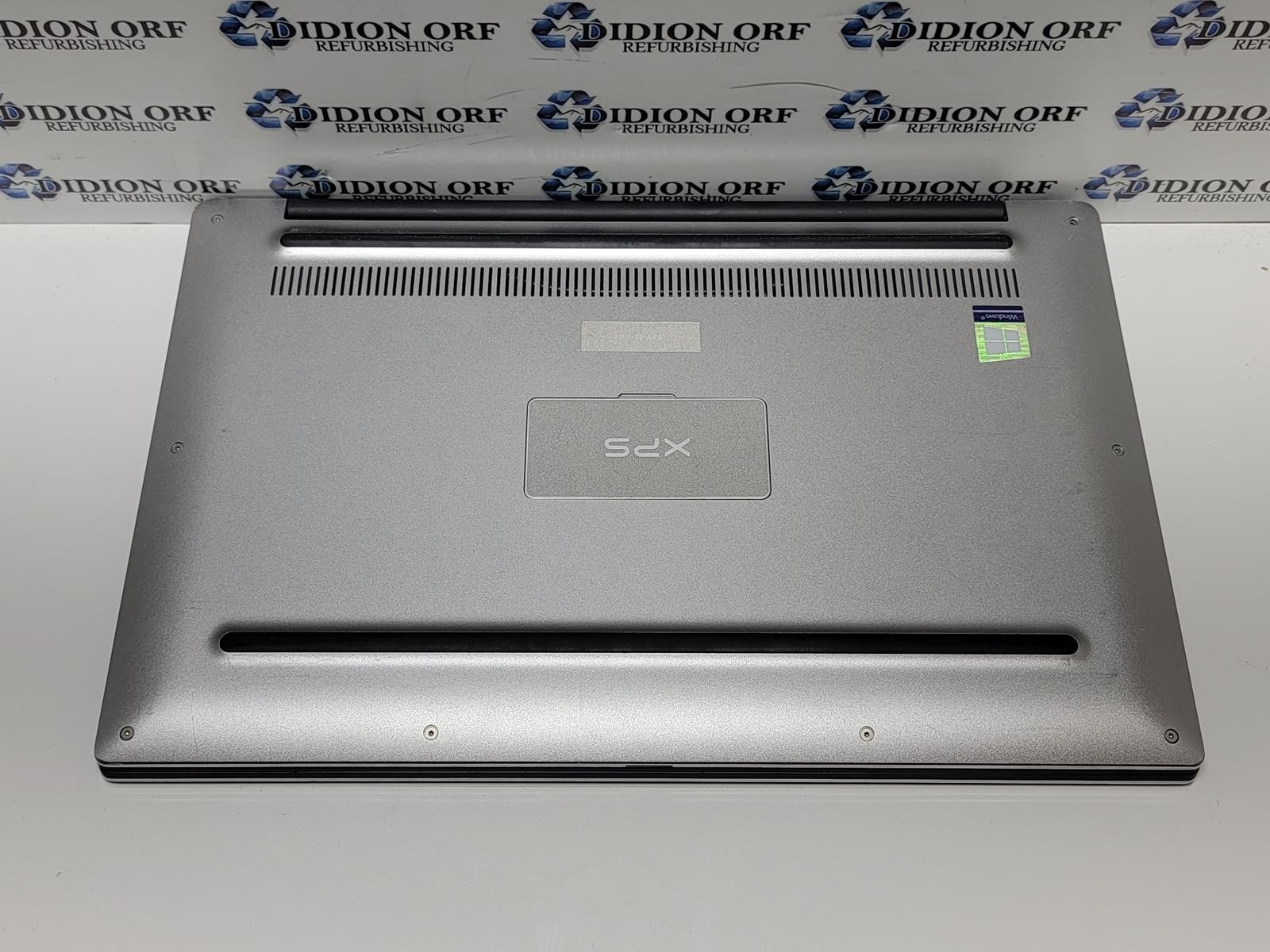 DELL XPS 13 9360 8550U 1.80GHz 16 GB RAM 512 GB SSD NO OS SKU 25412