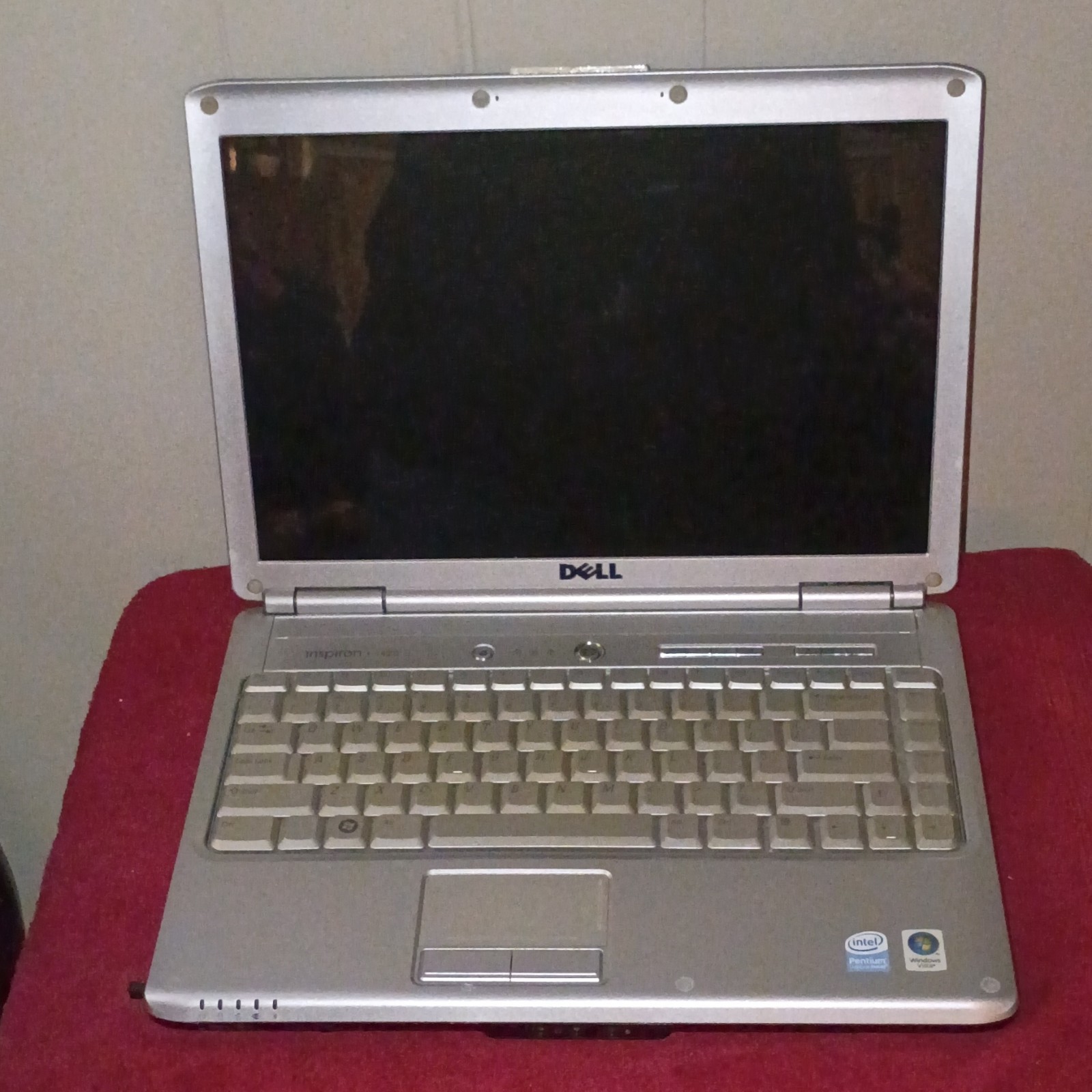 Dell Inspiron 15.4in Laptop Pentium 1.60GHz 1GB RAM 40GB HDD Windows XP